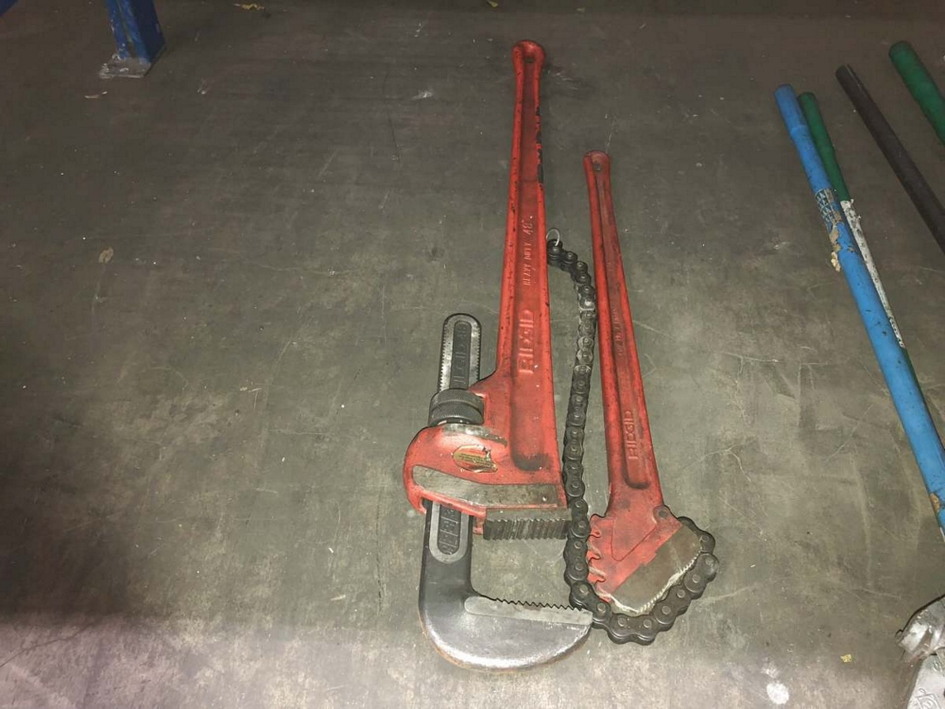 Ridgid 48" Pipe Wrench and 4-1/2" Pipe Chain Vise