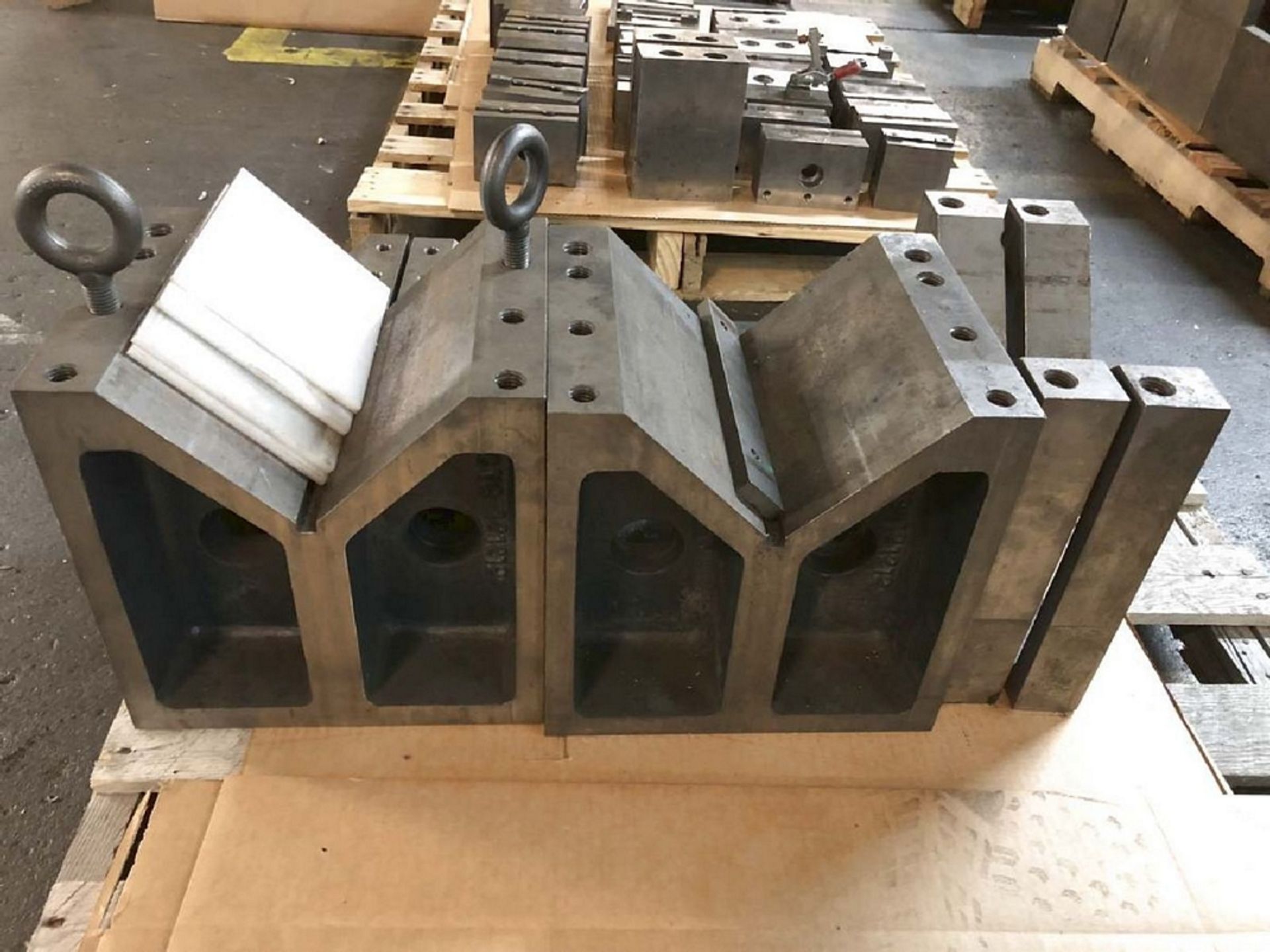 11 Assorted Steel V-Blocks - Image 4 of 4