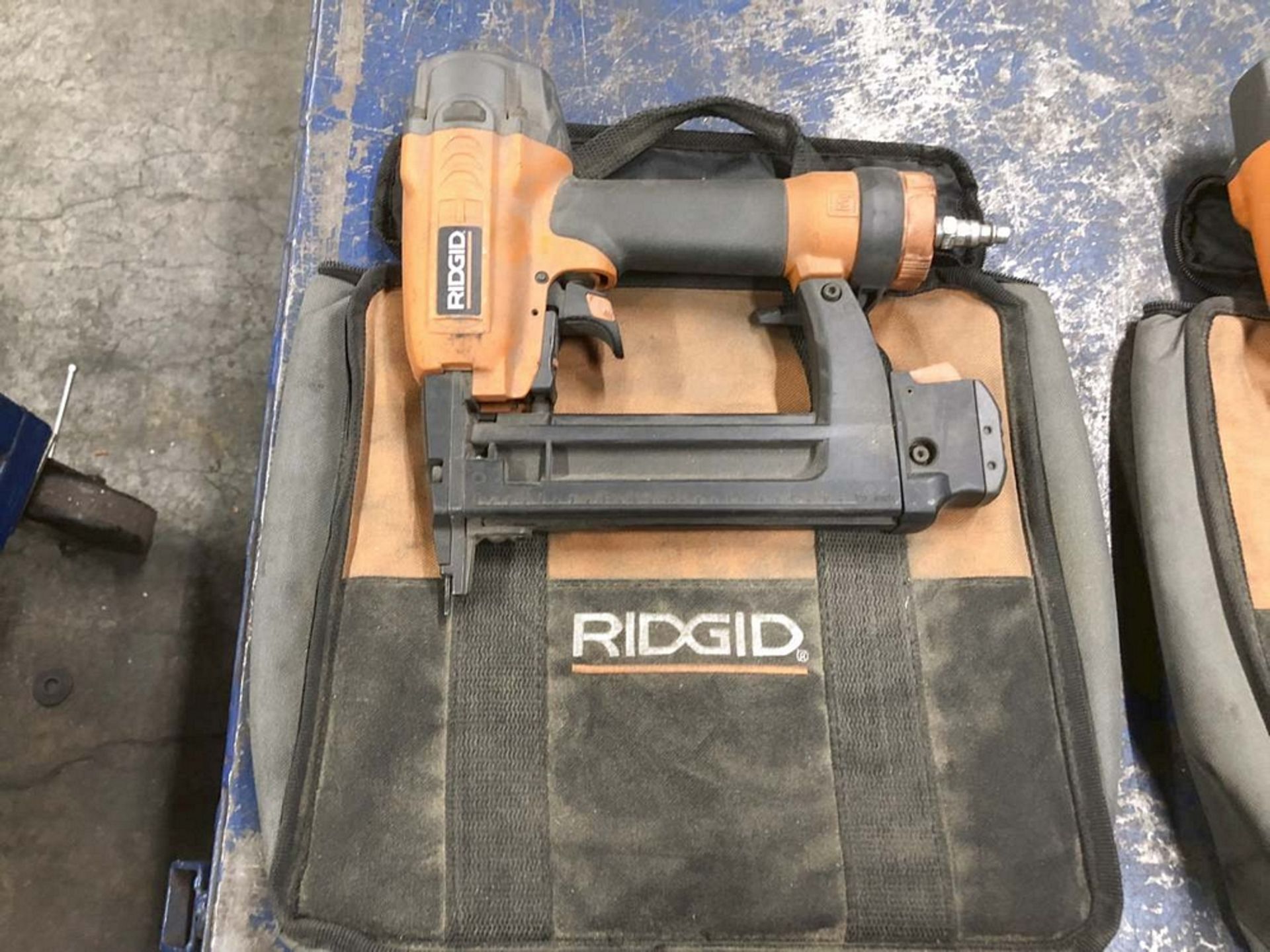 Ridgid Model R213BNA 18 Gauge Pneumatic Nailers - Bild 4 aus 4