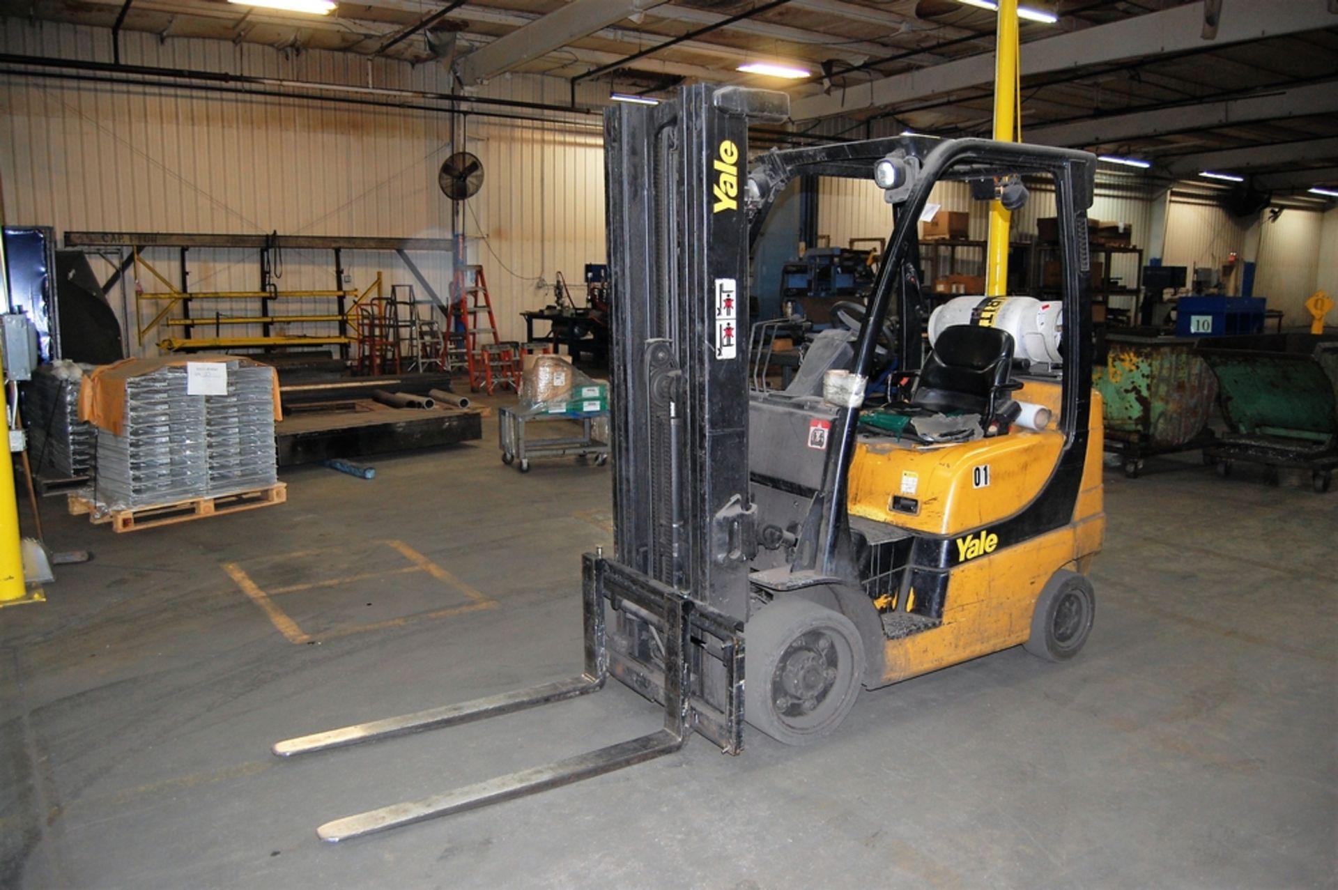 Yale Model GLC050VXNGSE088 Propane Forklift Truck