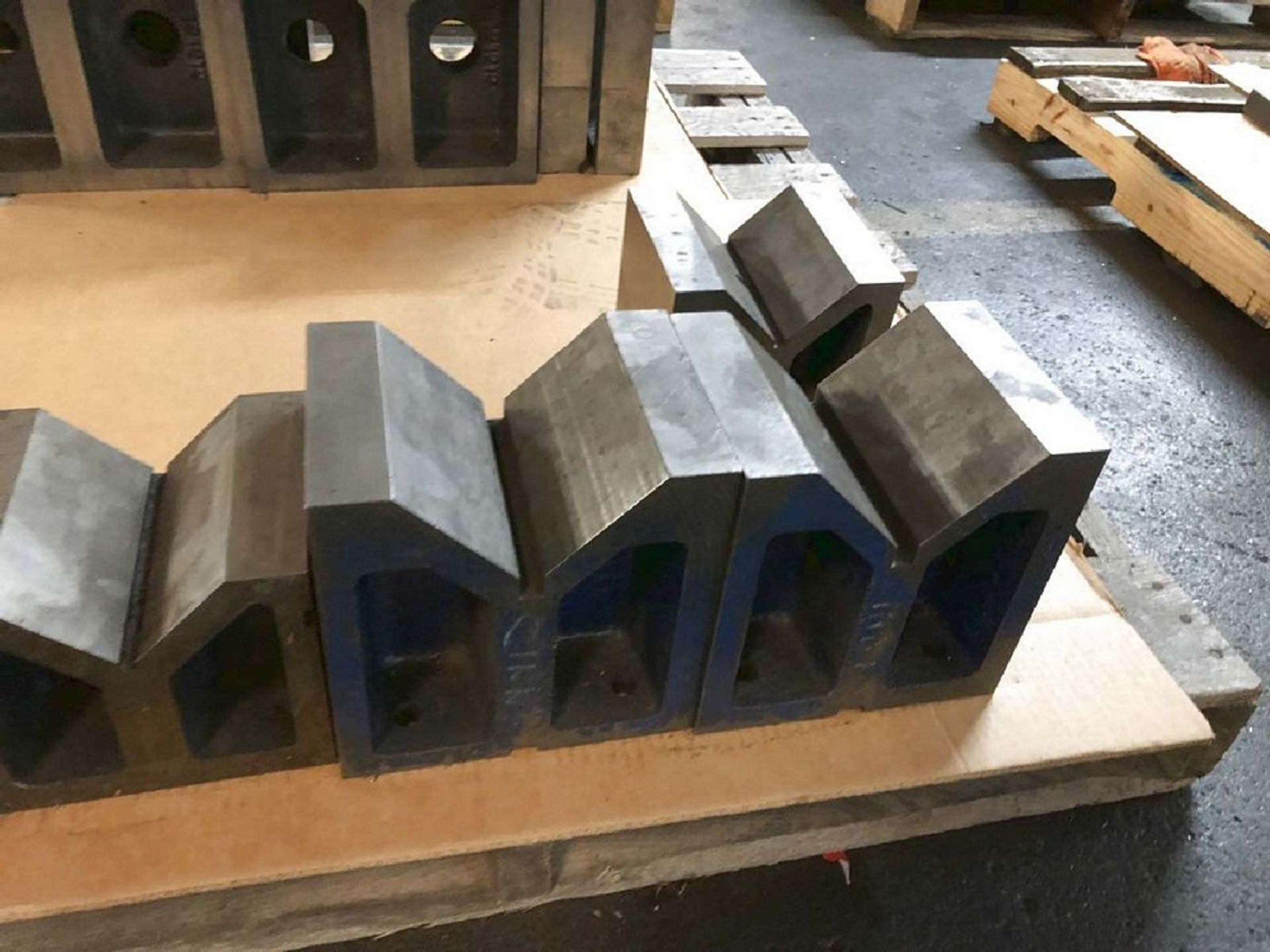 11 Assorted Steel V-Blocks - Image 3 of 4