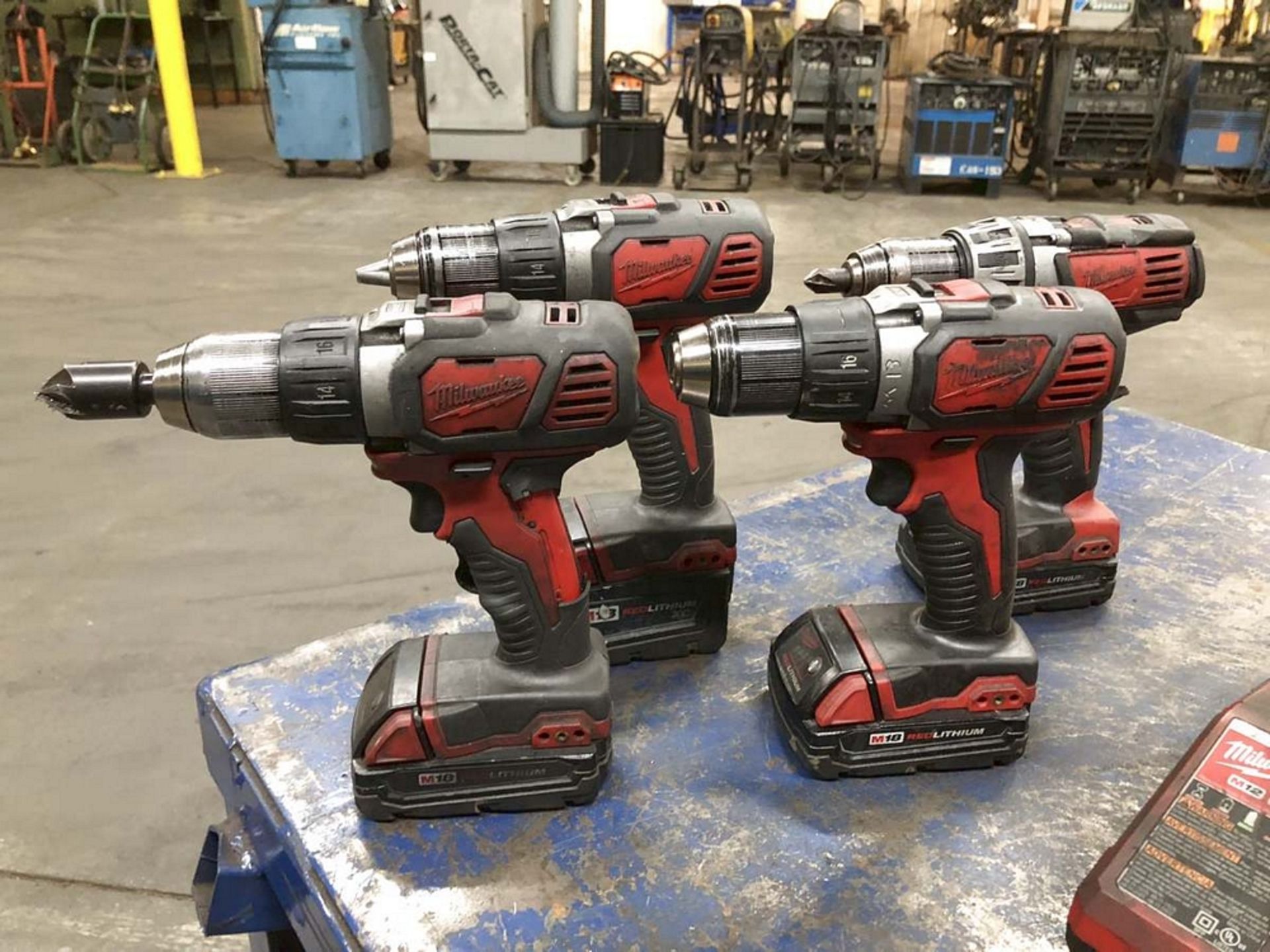 Milwaukee Assorted 18V Cordless Driver/ Hand Drills - Image 2 of 4