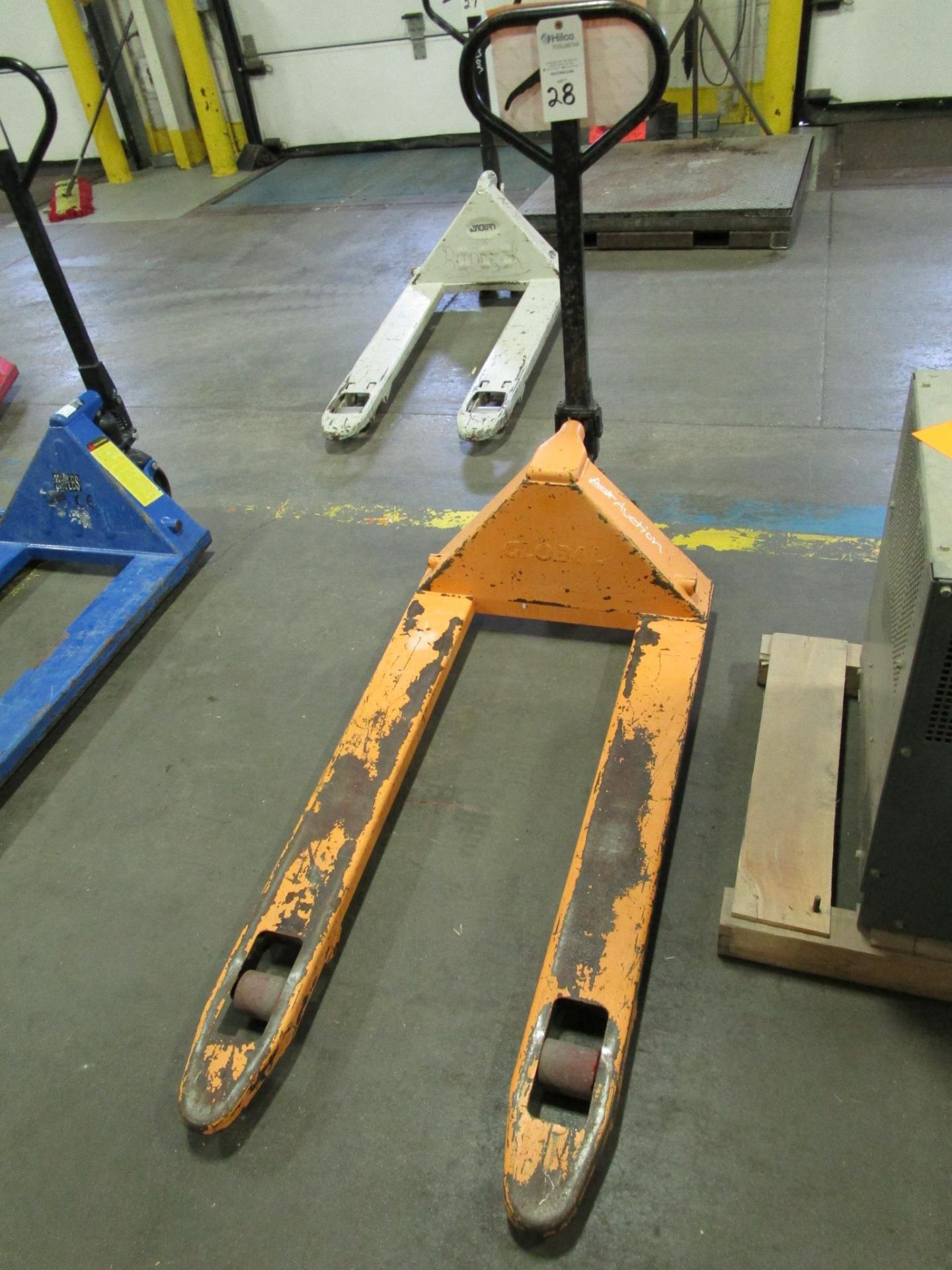 Global 5,500 Lb. Pallet Jack