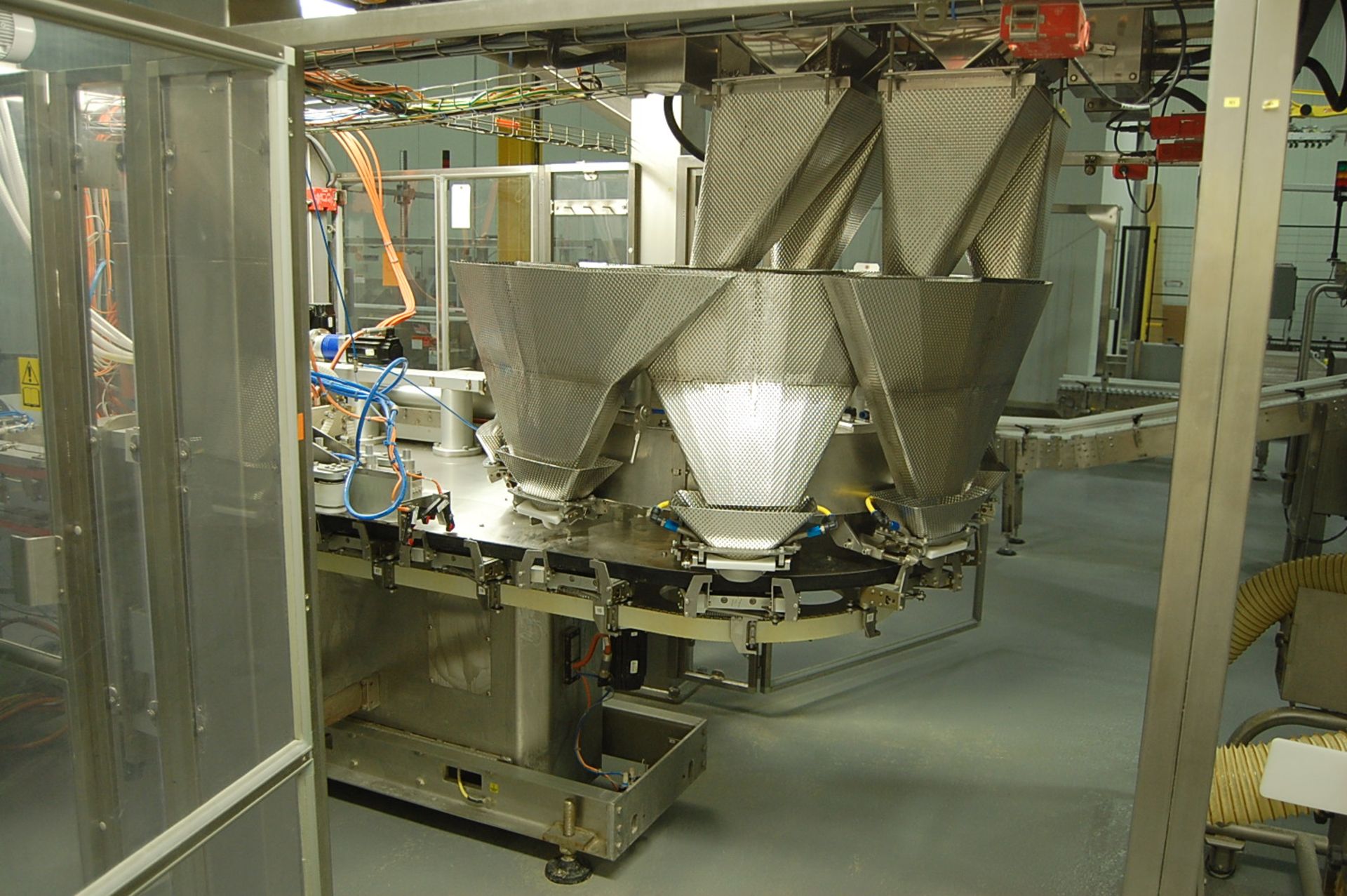 Ilapak Filldose Model LUX-HS High Speed Pouch Forming and Filling Machine - Image 6 of 8