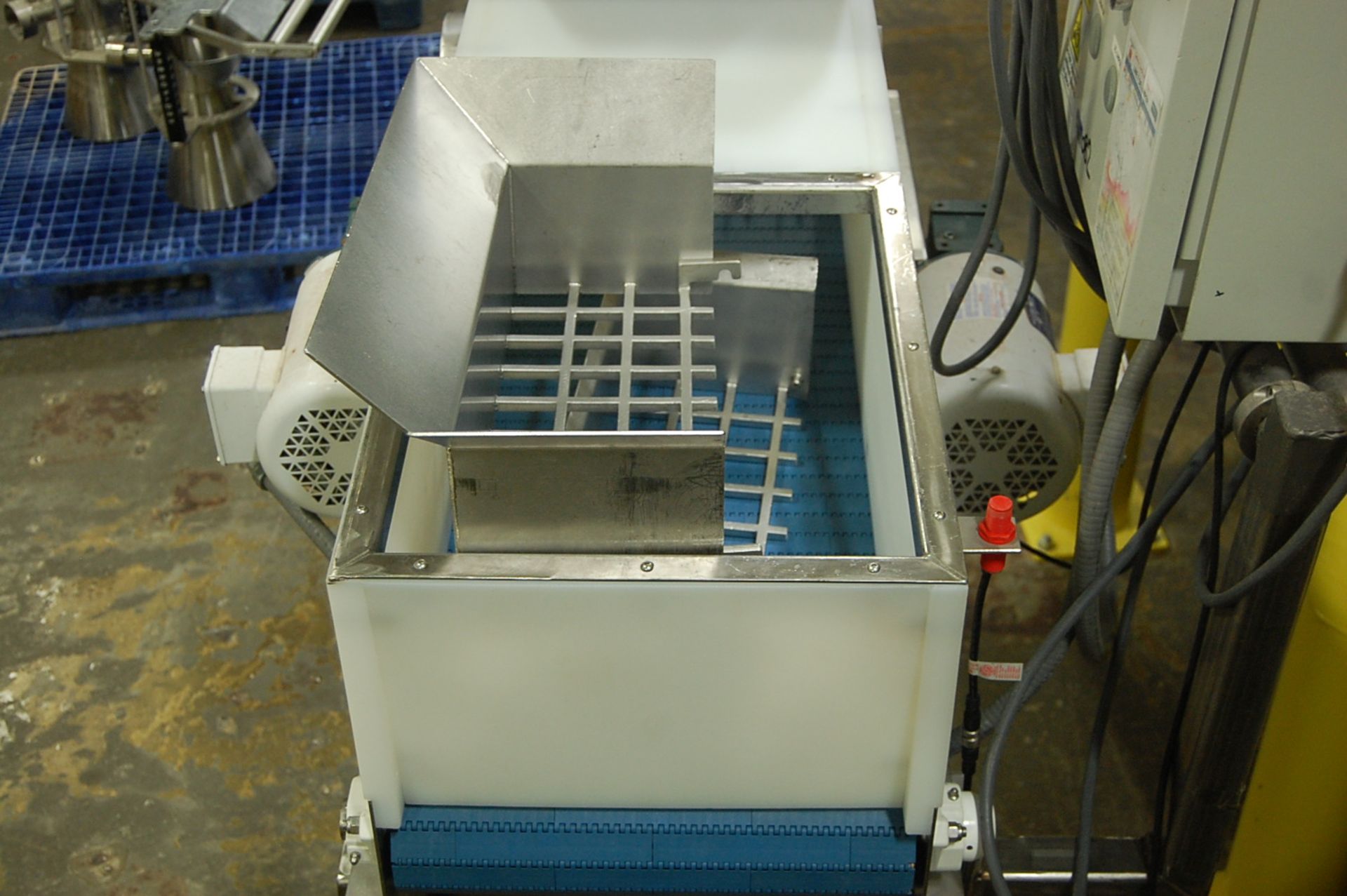 Custom Discharge Conveyor Conveyor - Image 3 of 3