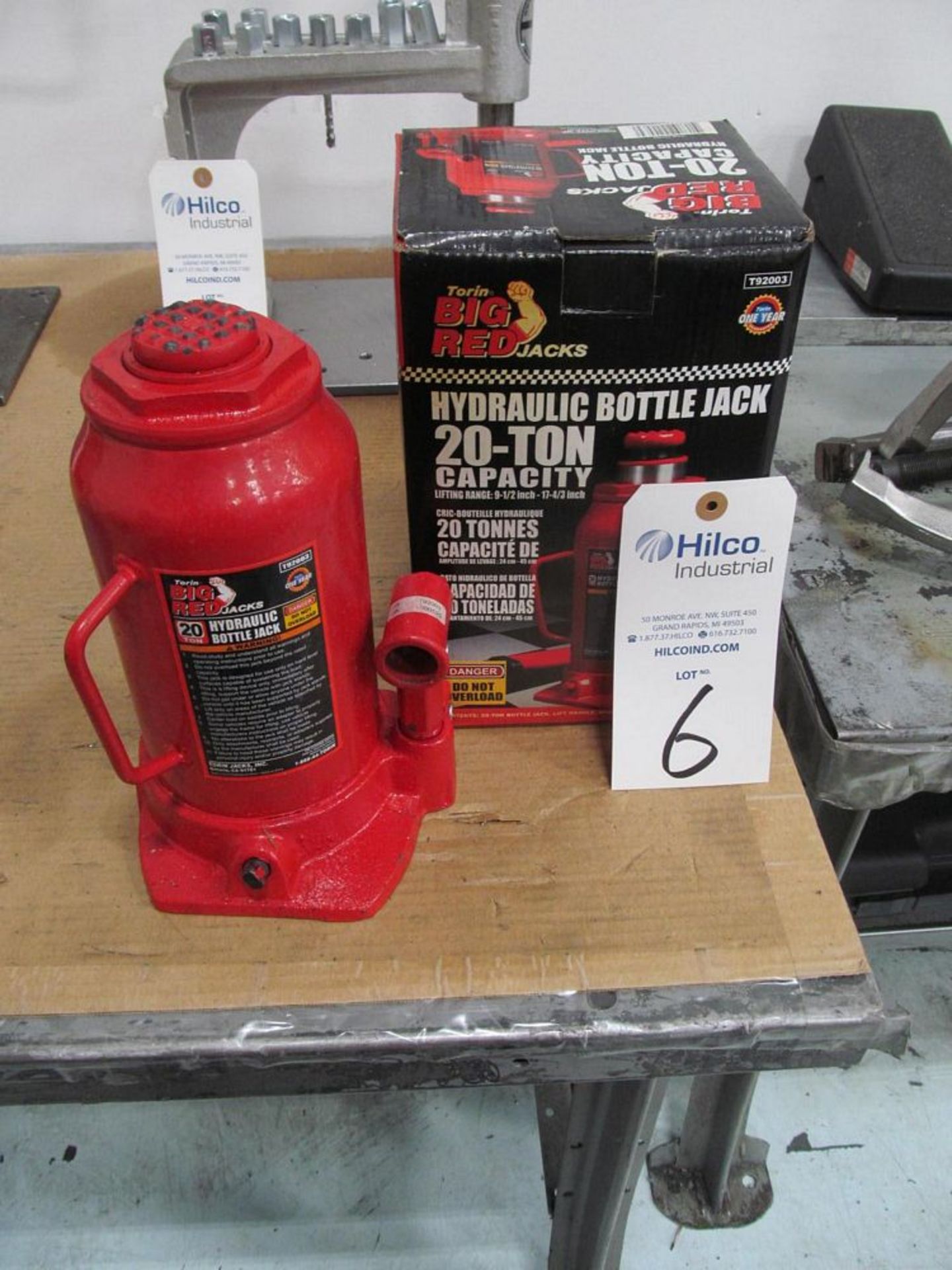 Big Red 20-Ton Hydraulic Bottle Jack