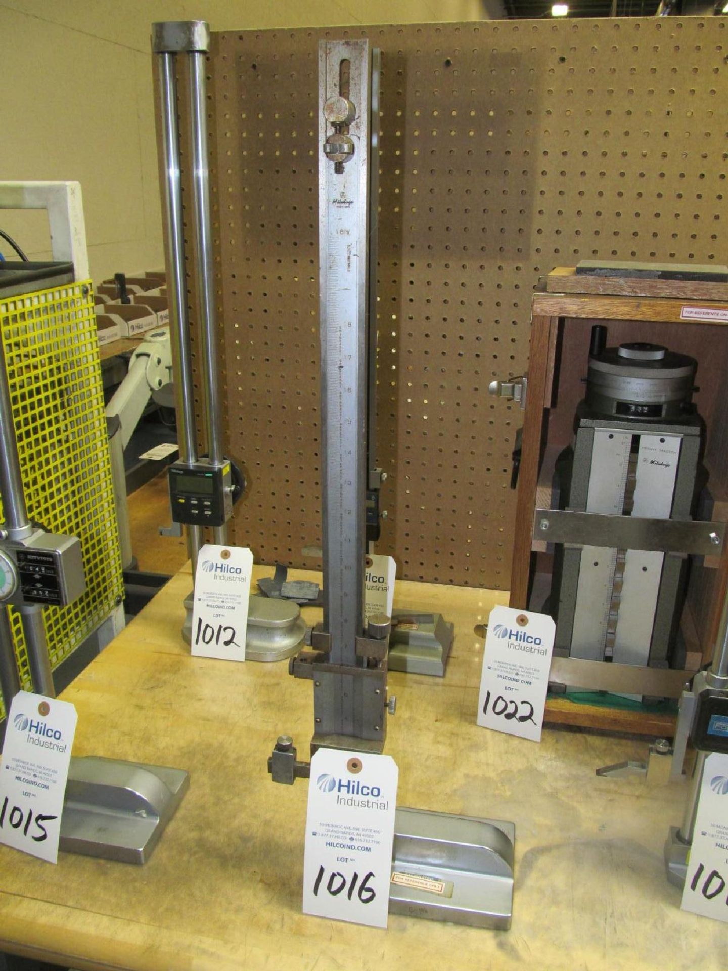 Mitutoyo 18" Height Gauge