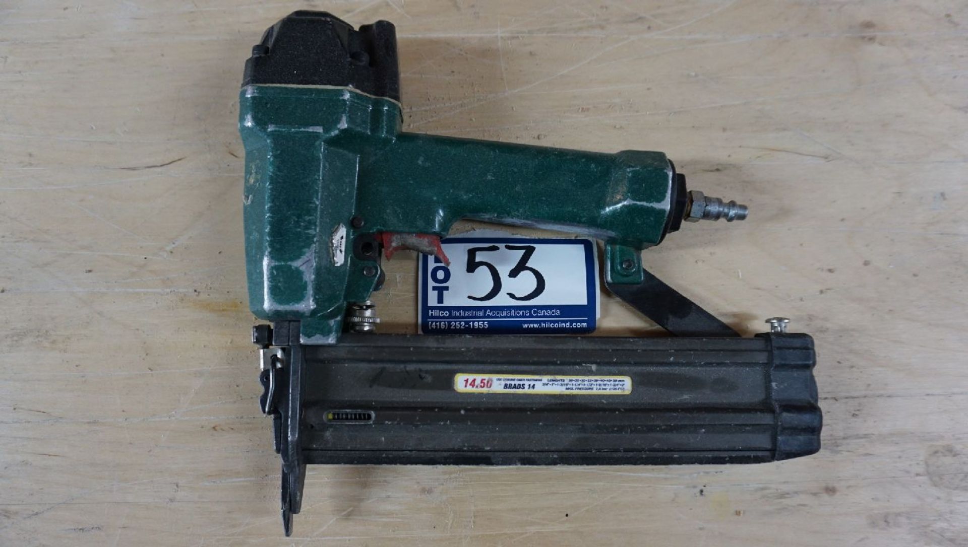 Omer Model 14.50 Pneumatic Brad Nailer