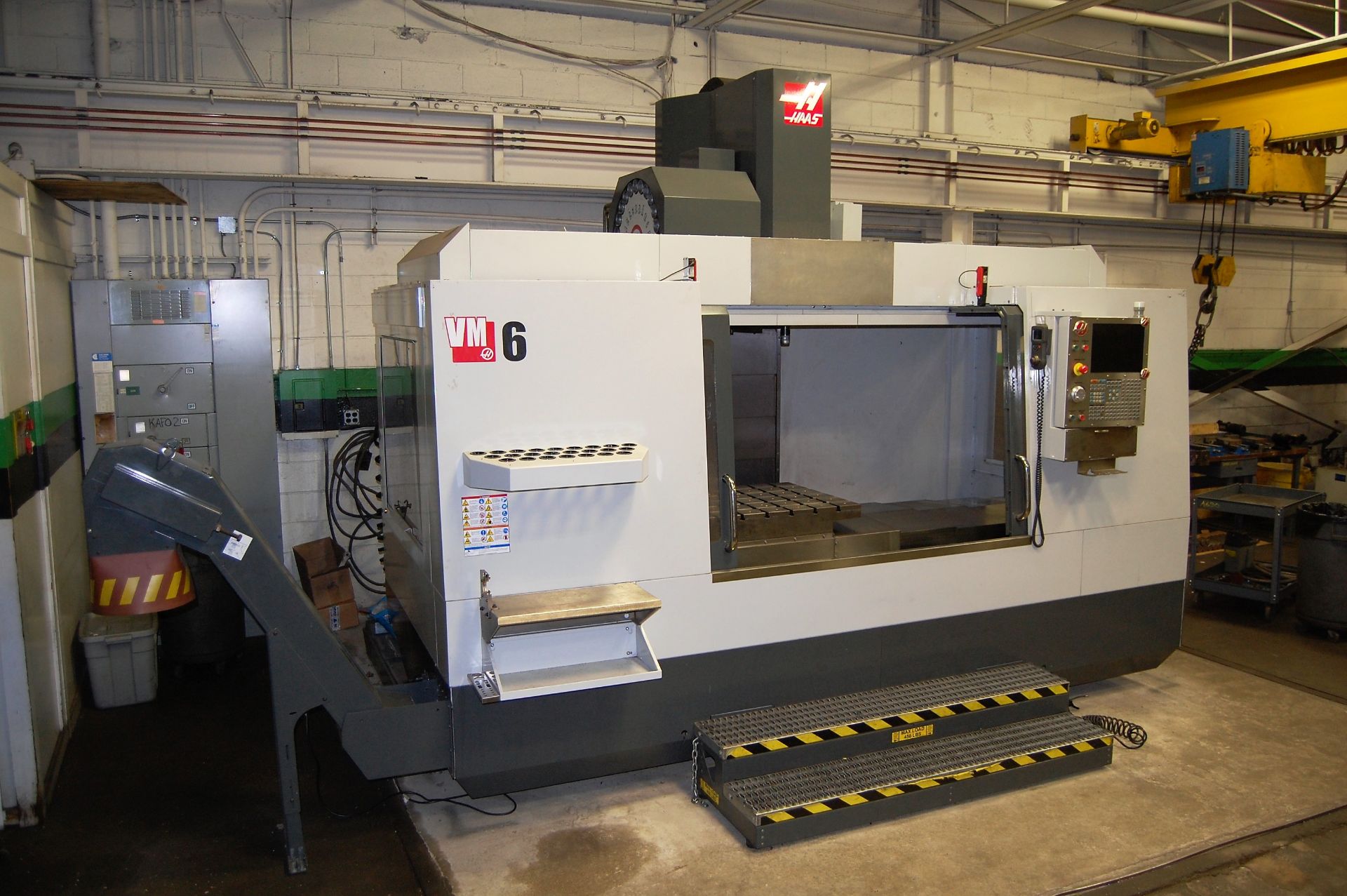 Haas Model VM-6 3-Axis Mold Maker CNC Vertical Machining Center - Image 4 of 17