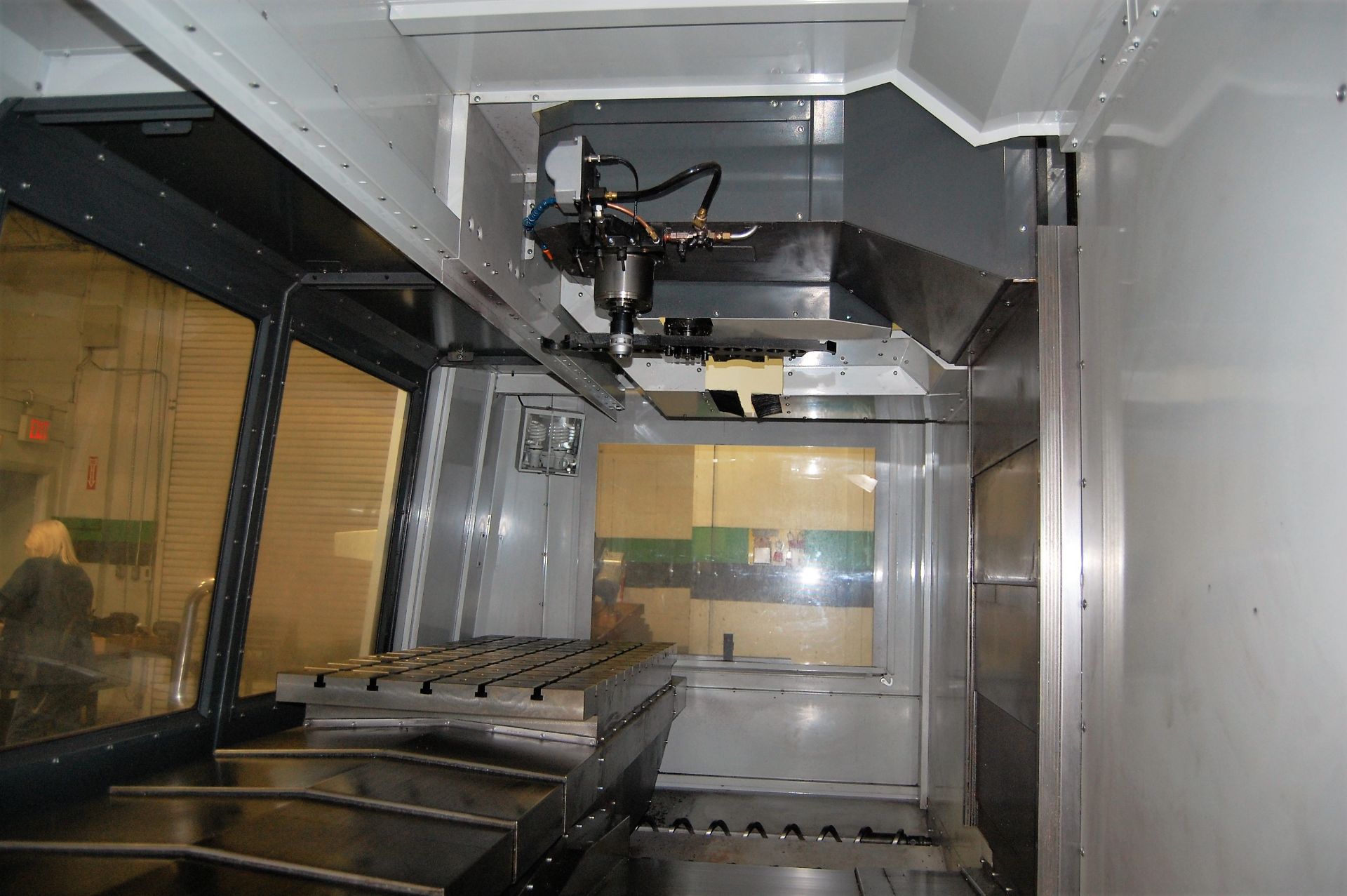 Haas Model VM-6 3-Axis Mold Maker CNC Vertical Machining Center - Image 8 of 17