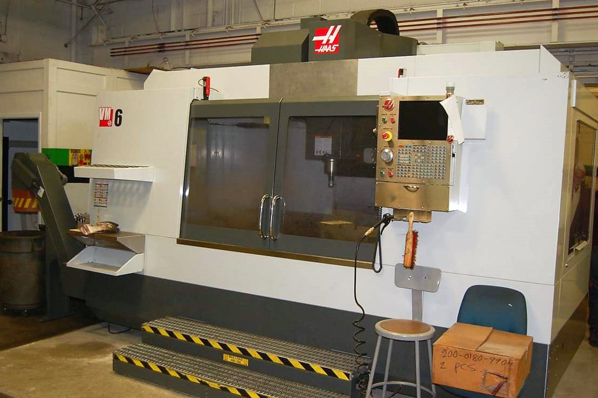 Haas Model VM-6 3-Axis Mold Maker CNC Vertical Machining Center - Image 13 of 17