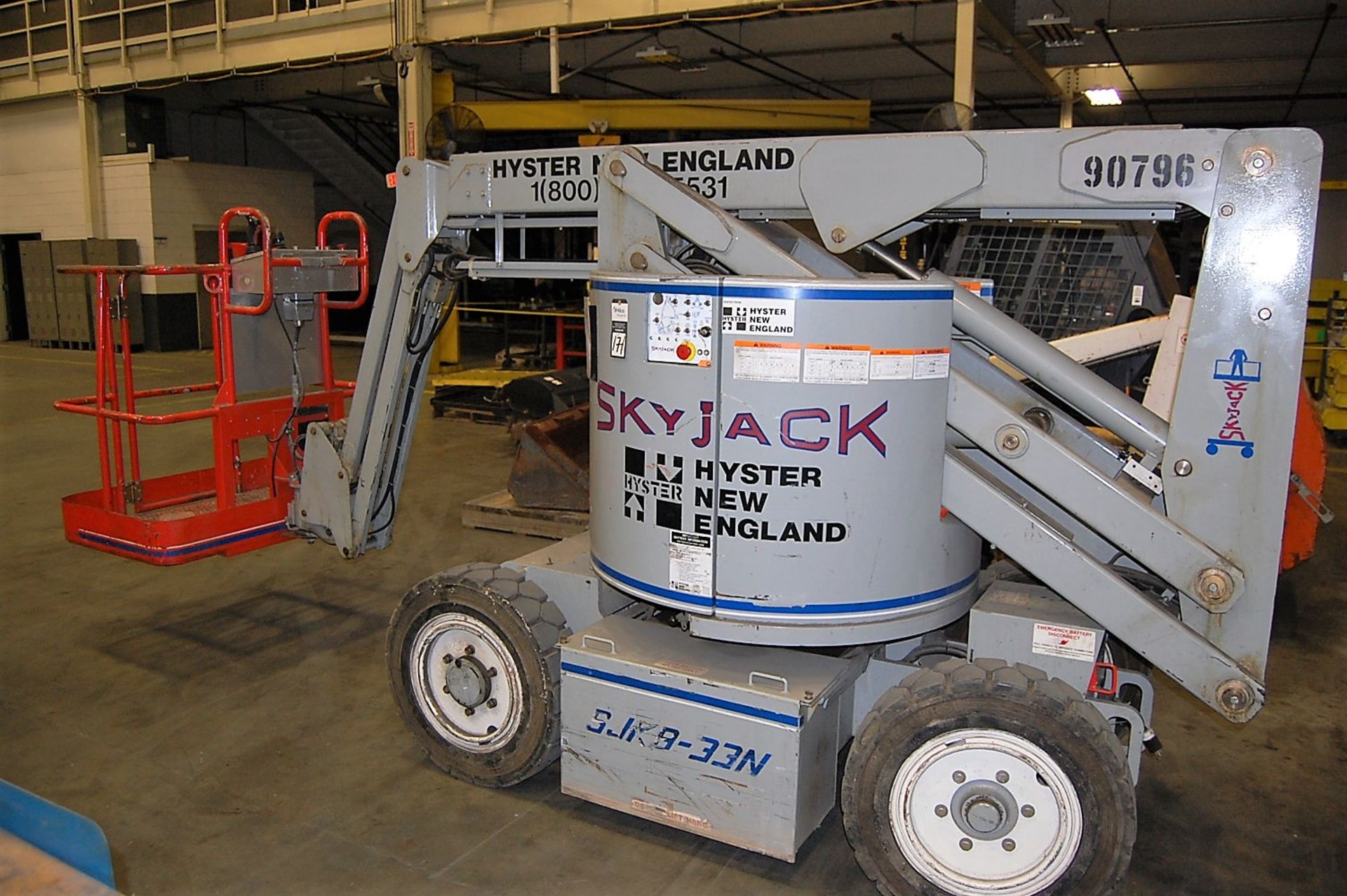 Skyjack Model SJK8-33N 500 Lb. Capacity x 33' Reach Boom Lift