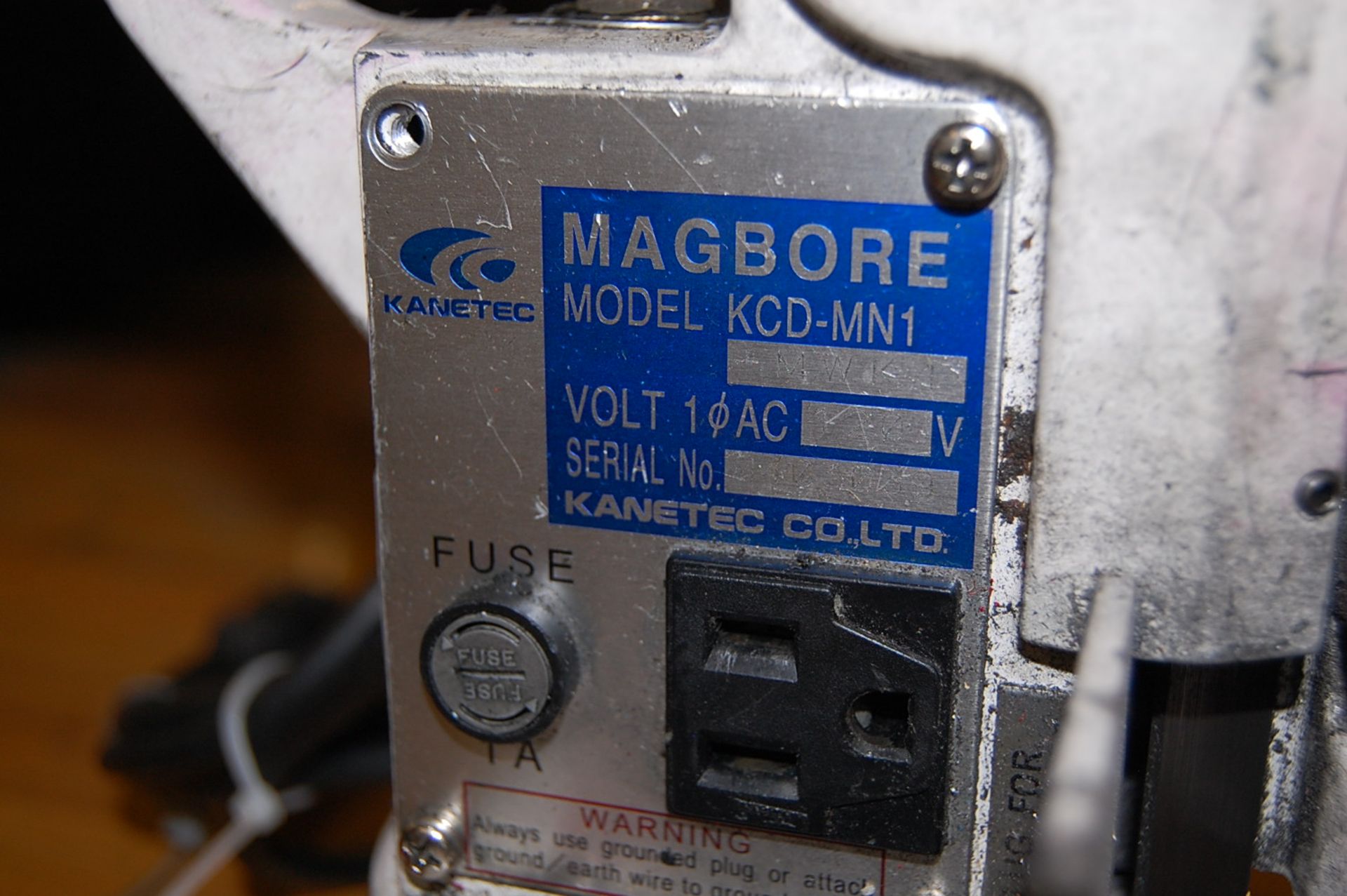 Magbore Model KCD-MN1 Magnetic Base with Milwaukee 1/2" Electric Magnum Hole Shooter - Image 3 of 3