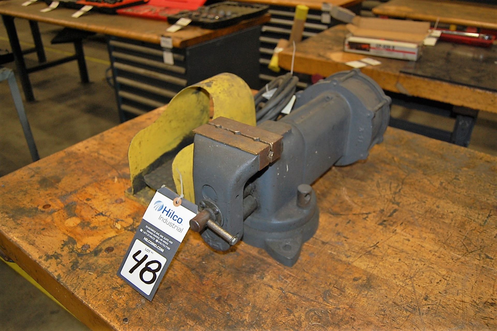 Heinrich Model 14 4-3/4" Air Operated Production Bench Vise