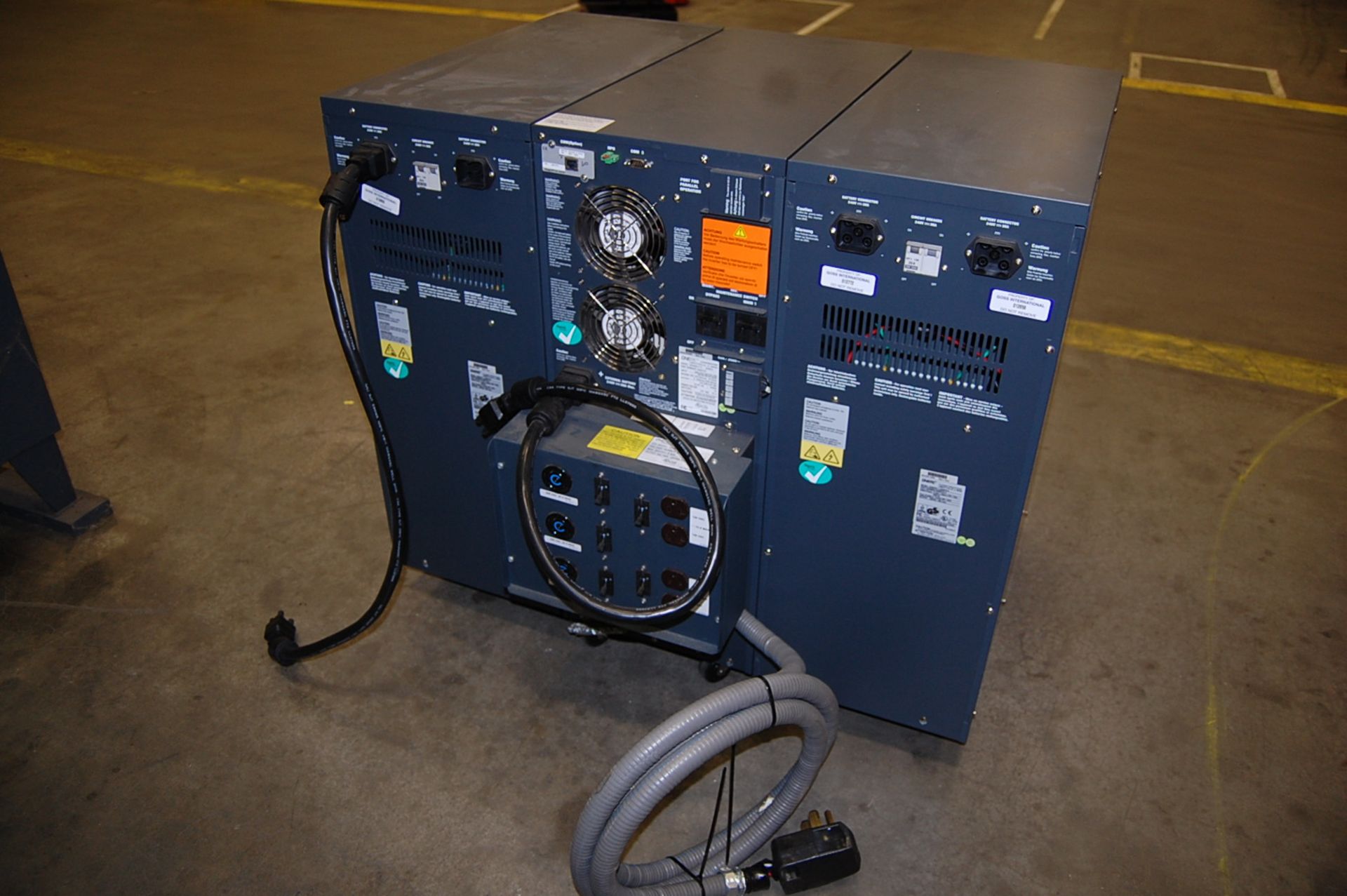 Model OneAC Uninterruptible Power Supply - Image 7 of 14