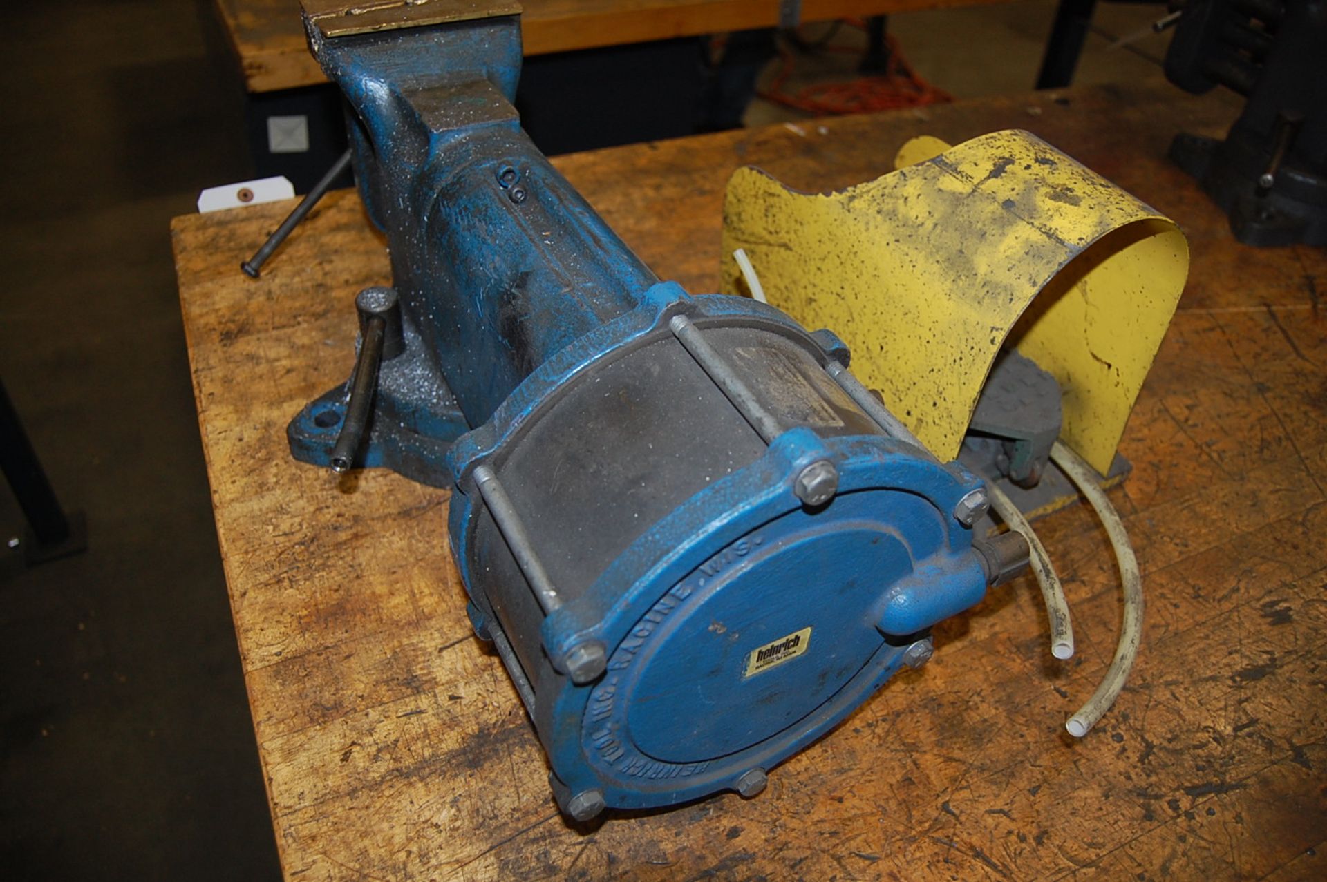 Heinrich 4-3/4" Air Operated Production Bench Vise - Image 3 of 3