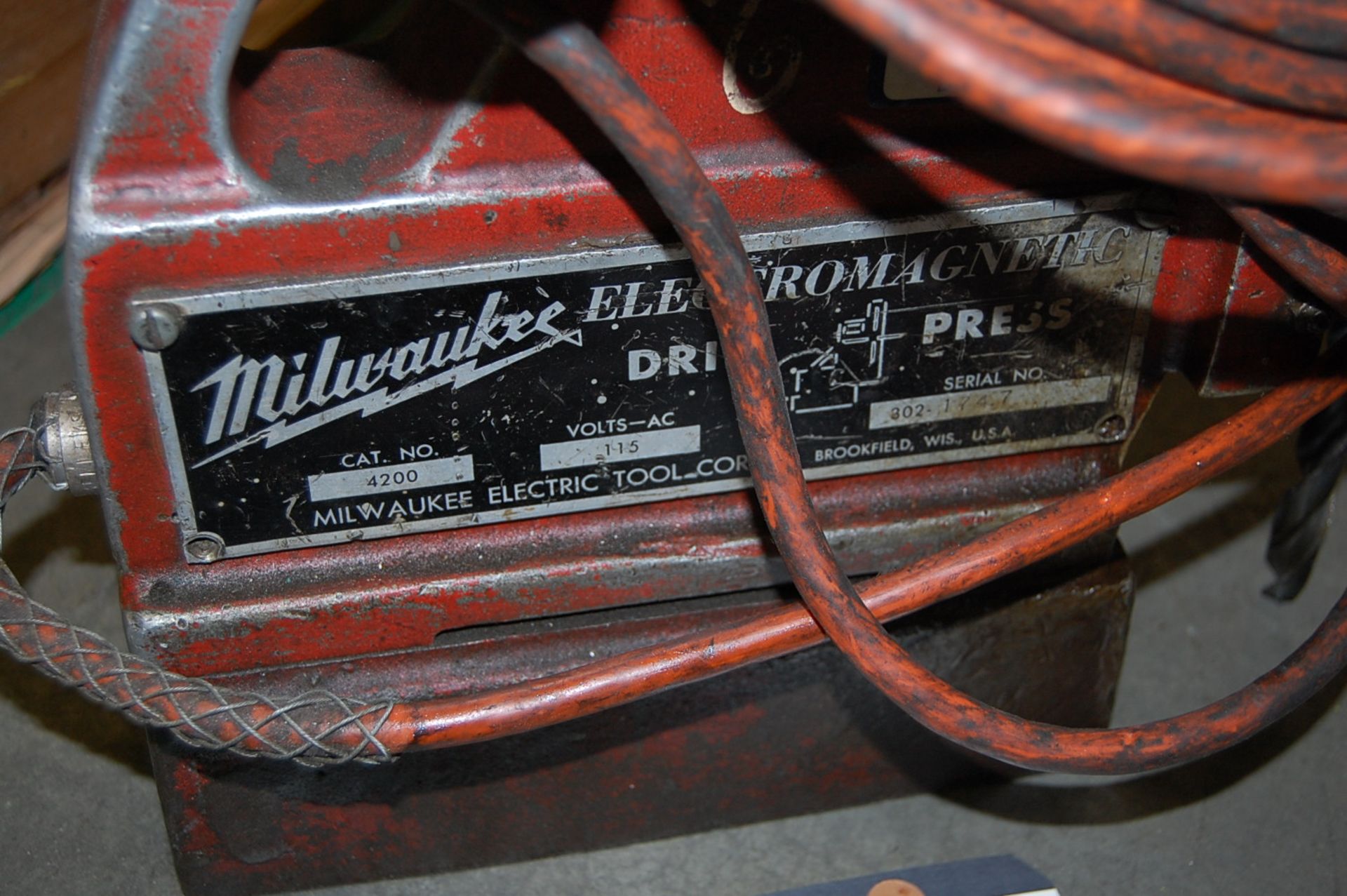 Milwaukee Cat # 4200 Electromag Base with Milwaukee Electric Drill - Image 2 of 2