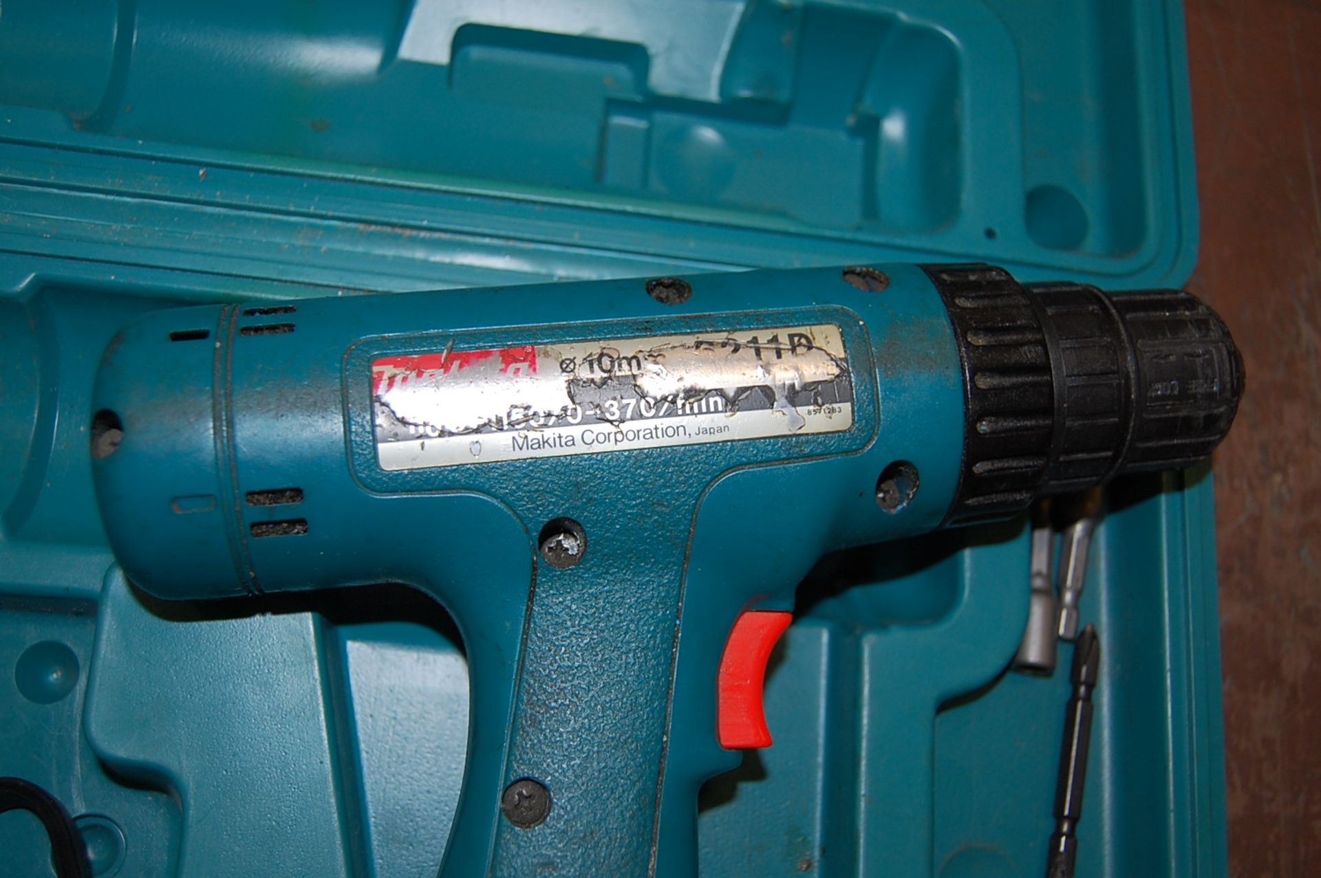 Makita 10 mm (3/8") Cordless Driver Drill - Image 3 of 4