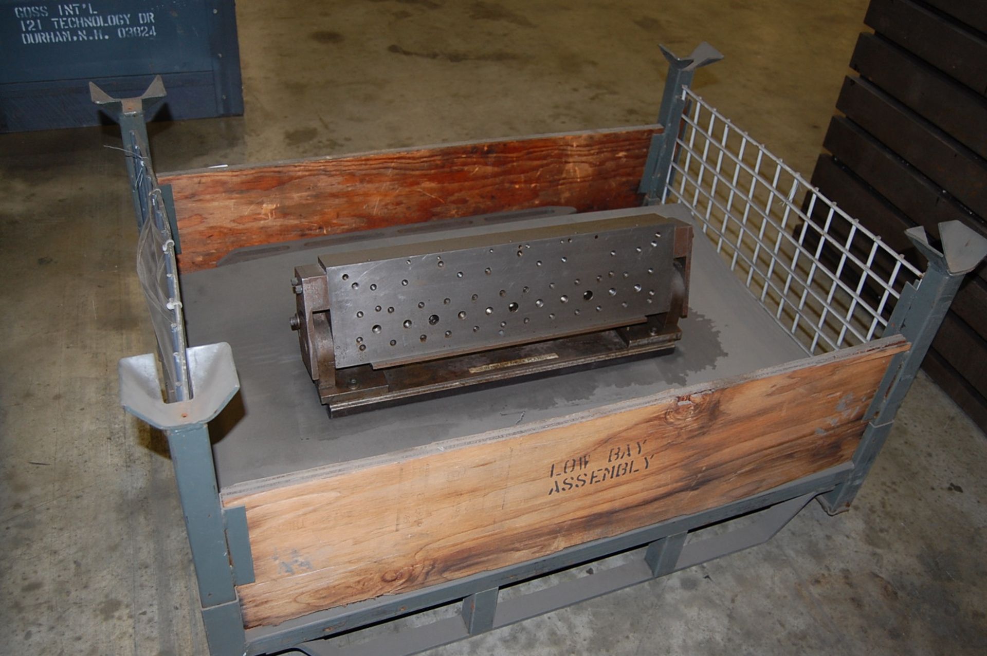 22" W x 6" H Tilting Angle Plate