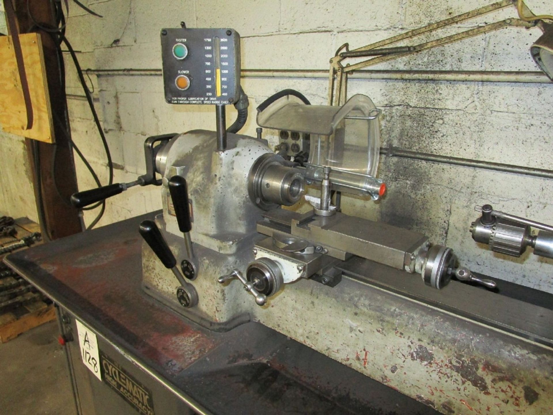 Hardinge Model CTL-27 9 in. Finishing Lathe - Bild 2 aus 4