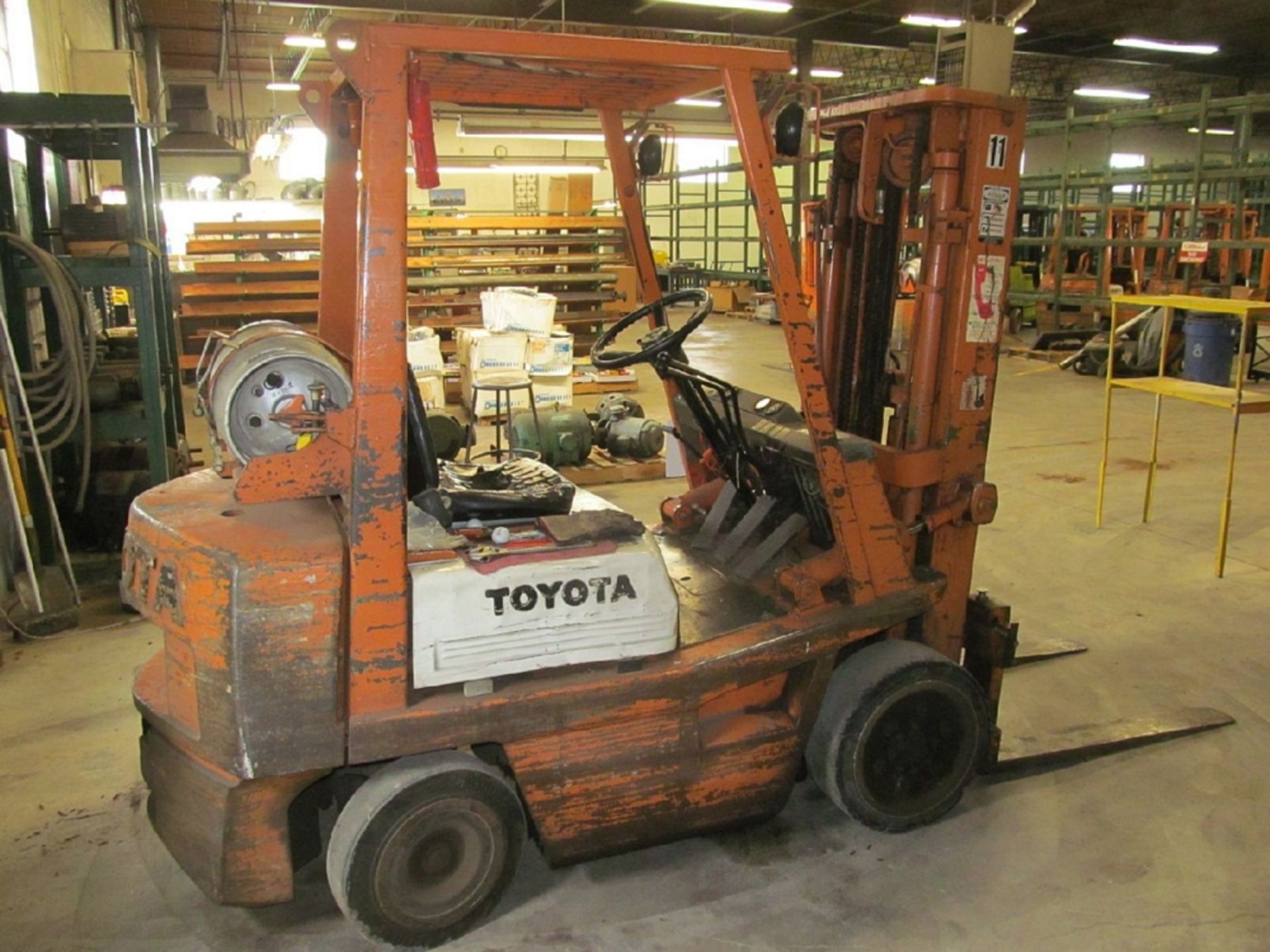 Toyota Model 42-4FGC25 4850 lb. Lift Truck - Image 2 of 2