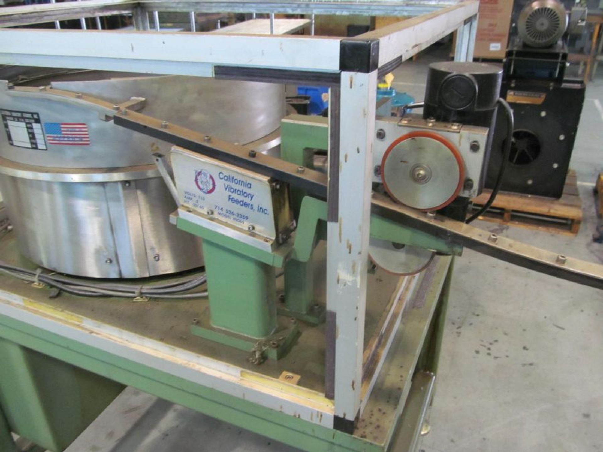 California Vibratory 24" Vibratory Bowl Feeder - Image 2 of 2