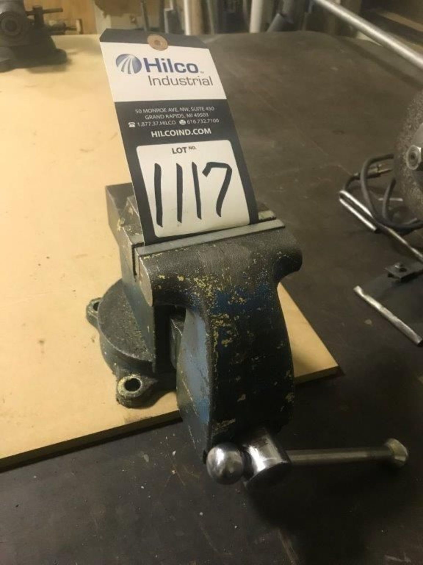 4" Swivel Base Bench Vise - Image 2 of 2