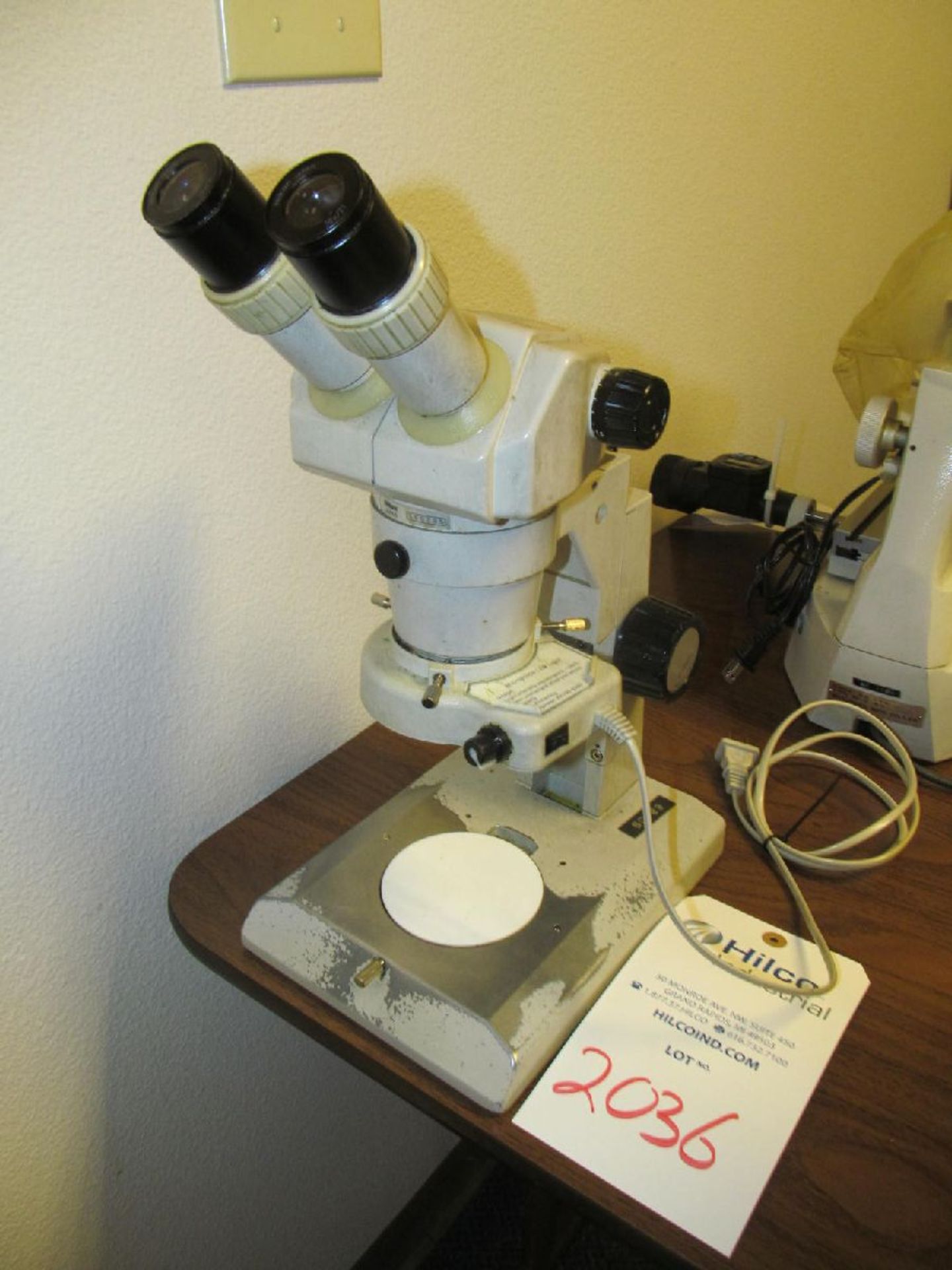 Nikon Model SMZ-1B Stereo Microscope