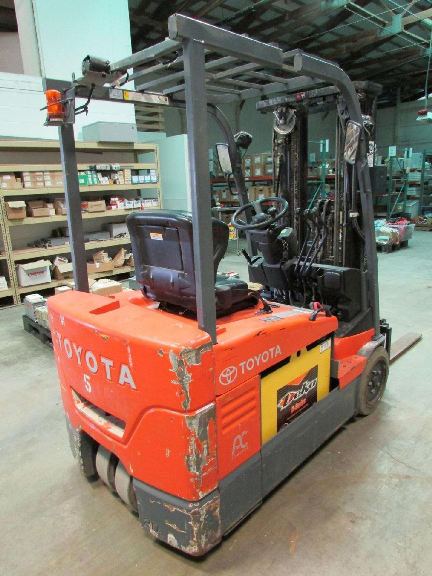 Toyota Model 7FBEU20 3-Wheel 3550 Lb. Electric Forklift Truck - Image 5 of 11