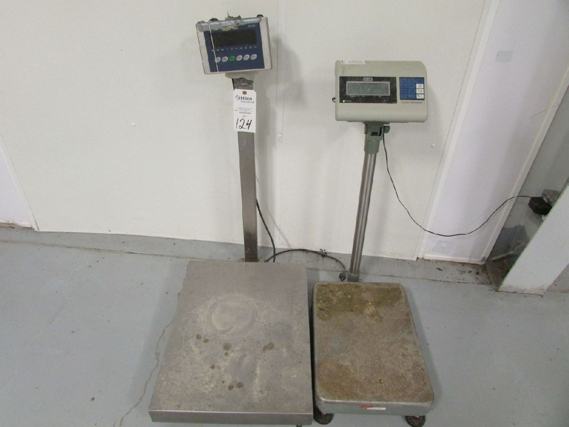 Mettler Toledo 25" x 20" Pedestal Platform Scale