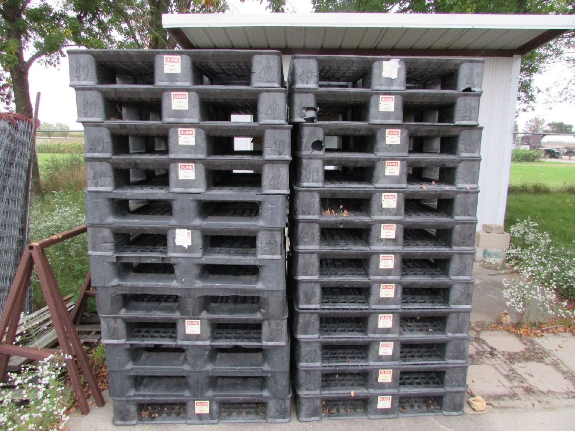 Uline Model H-1211 40"x48" Plastic Pallets - Image 2 of 2