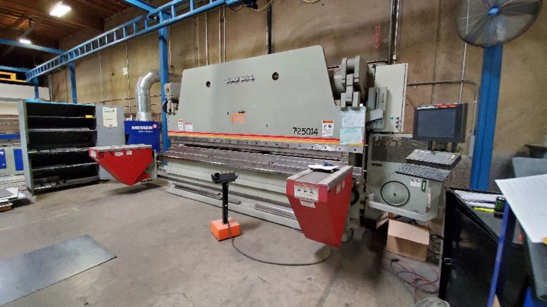 Accurpress Model 725014 250-Ton x 14', 6-Axis Hydraulic CNC Press Brake - Image 3 of 14