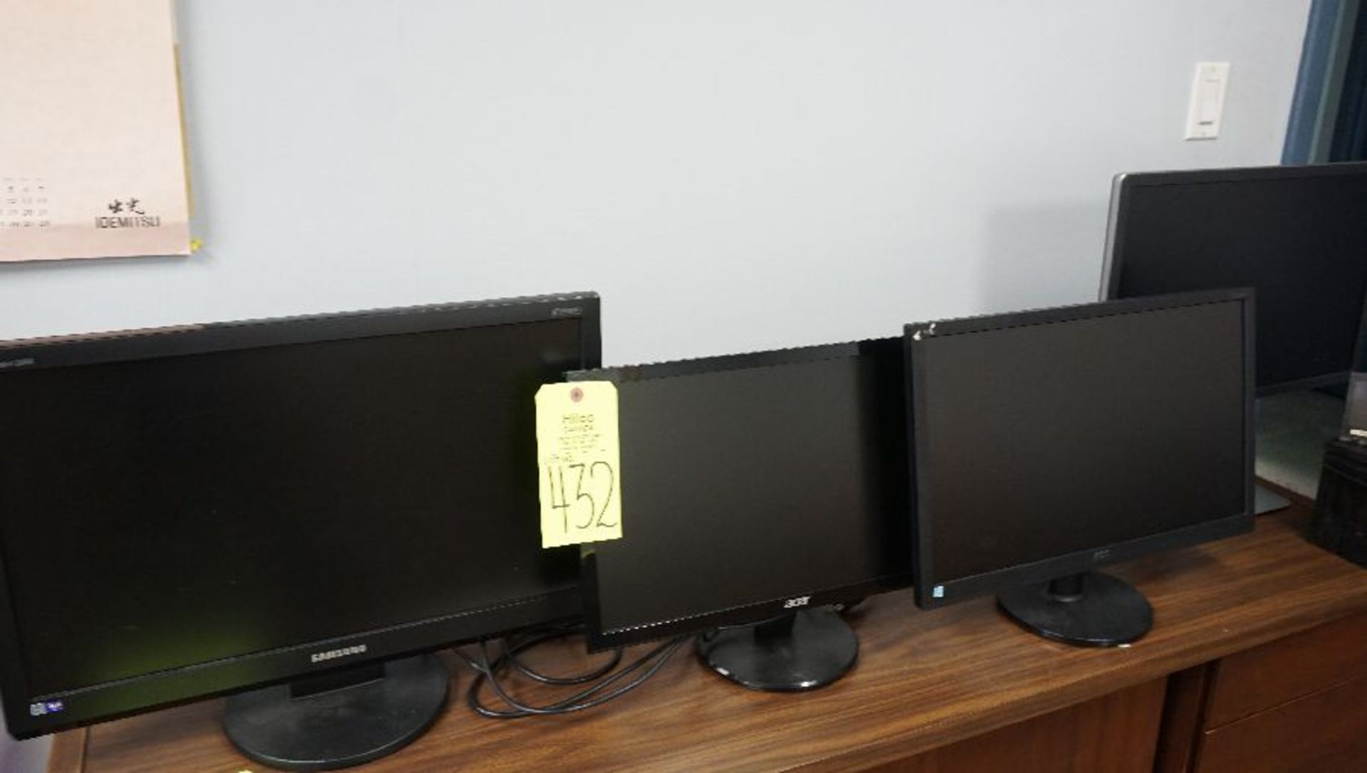 Asst. LCD Monitors