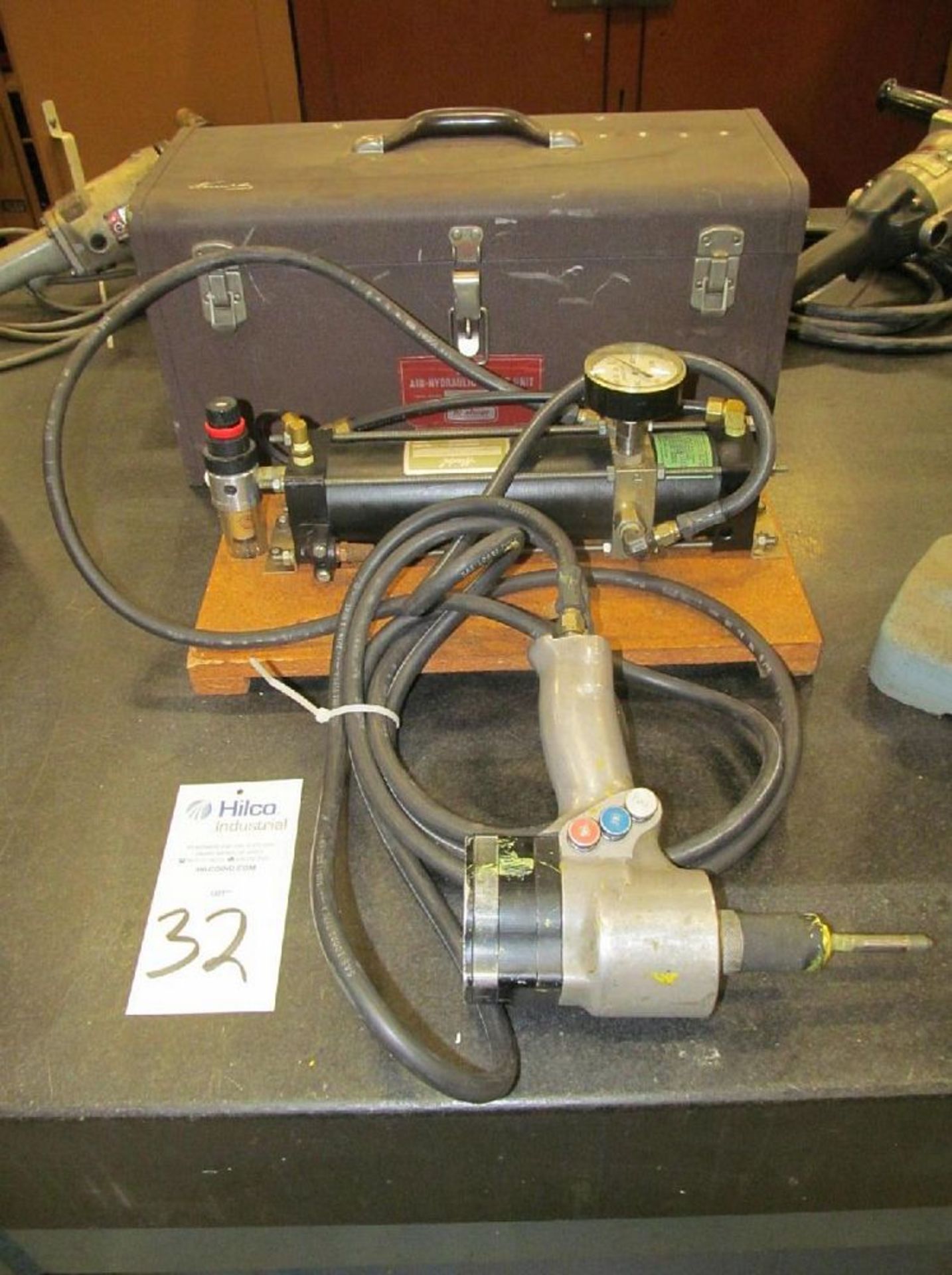 Hi-Shear #BH245 Air-Hydraulic Pump Assembly w/ BG2500 Fastener Tool