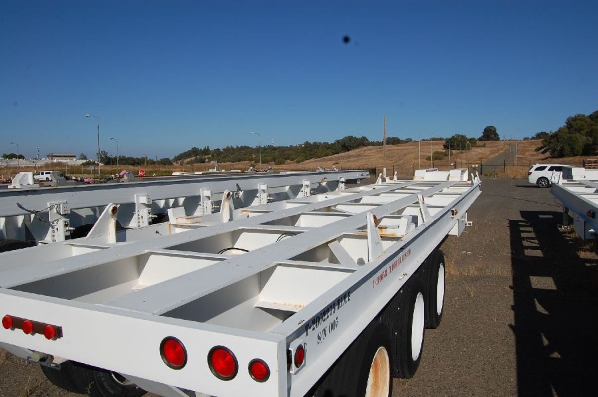 Model Atlas ST-3 132,000 Lb Capacity Case Transport Trailer - Image 5 of 6