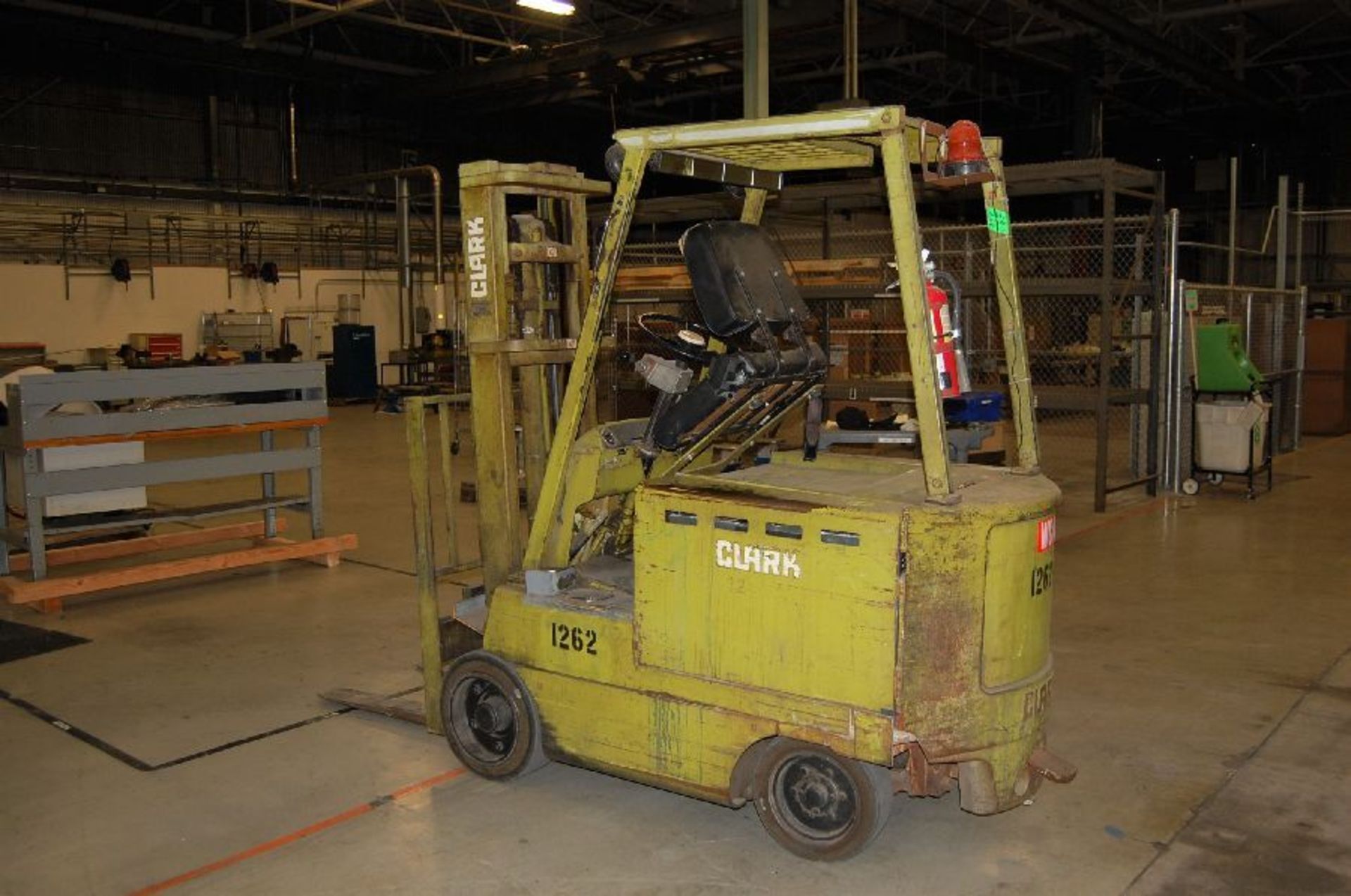 Clark Model EC500 40F 4,000 Lb Capacity Electric Forklift Truck - Image 6 of 9