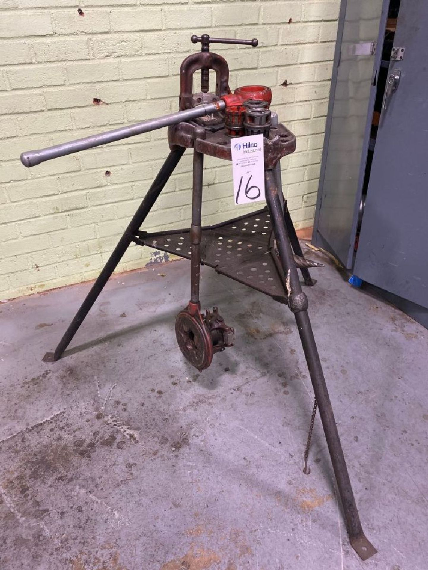 Ridgid Model 401A Tri Stand