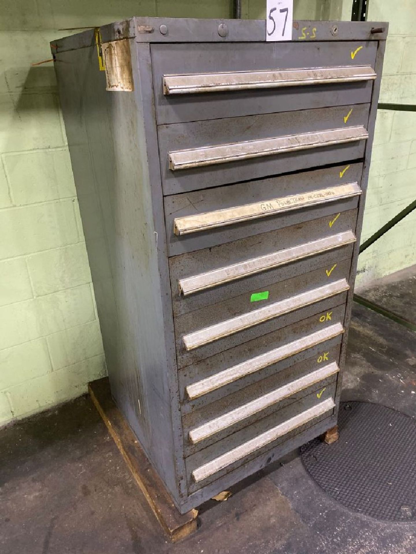 Vidmar 59"" Ball Bearing Tool Cabinet