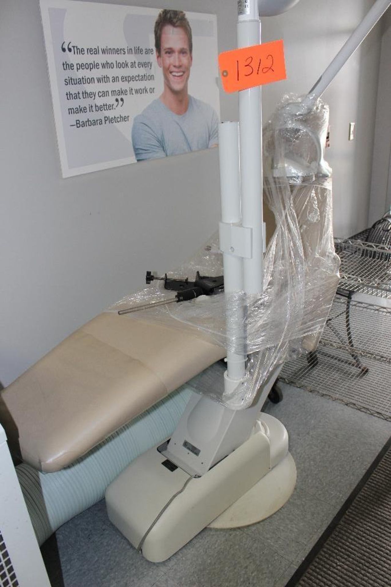 7572 Royal dental chair model GPII