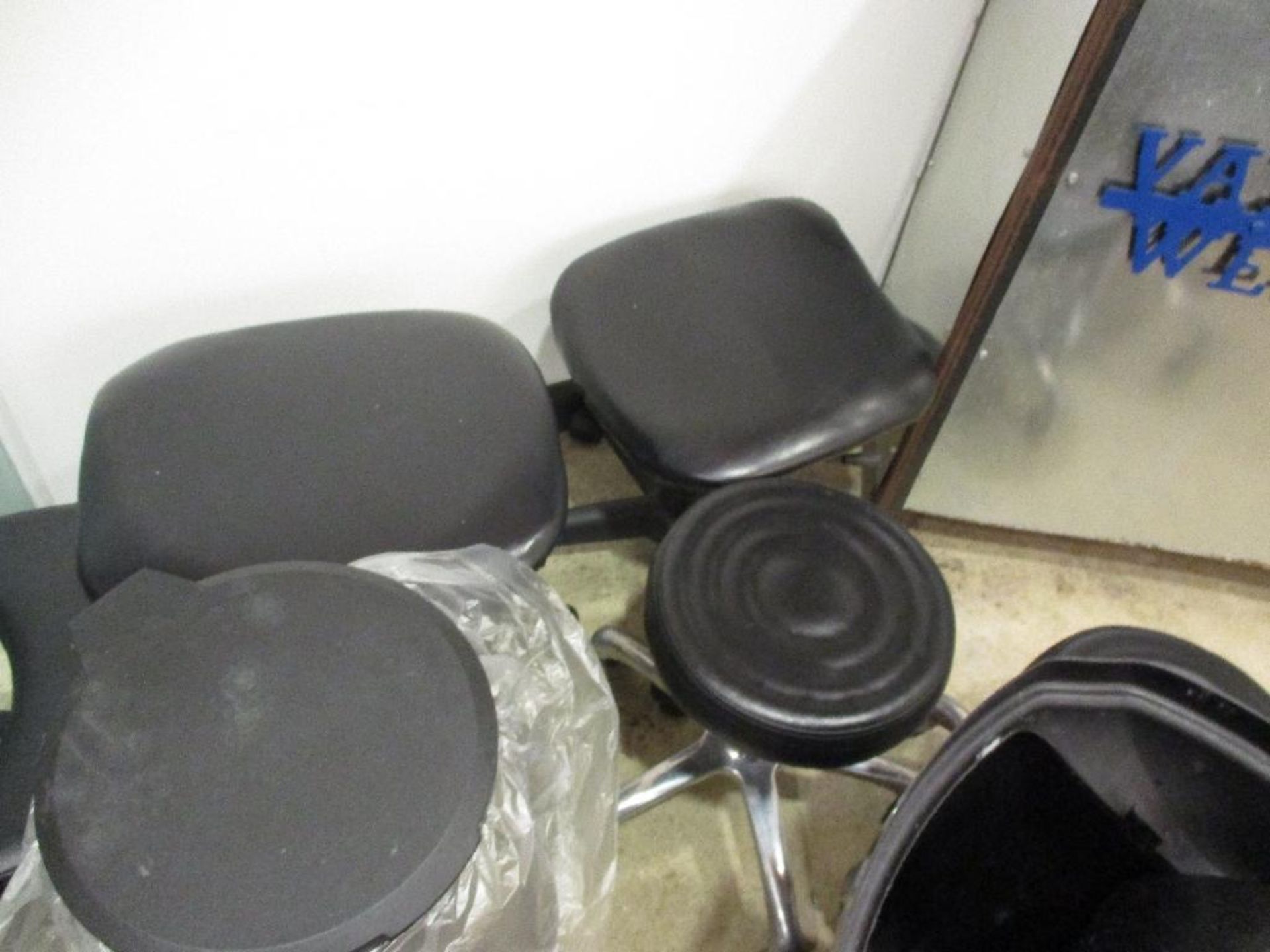4 Pedicure Chairs - Image 4 of 4