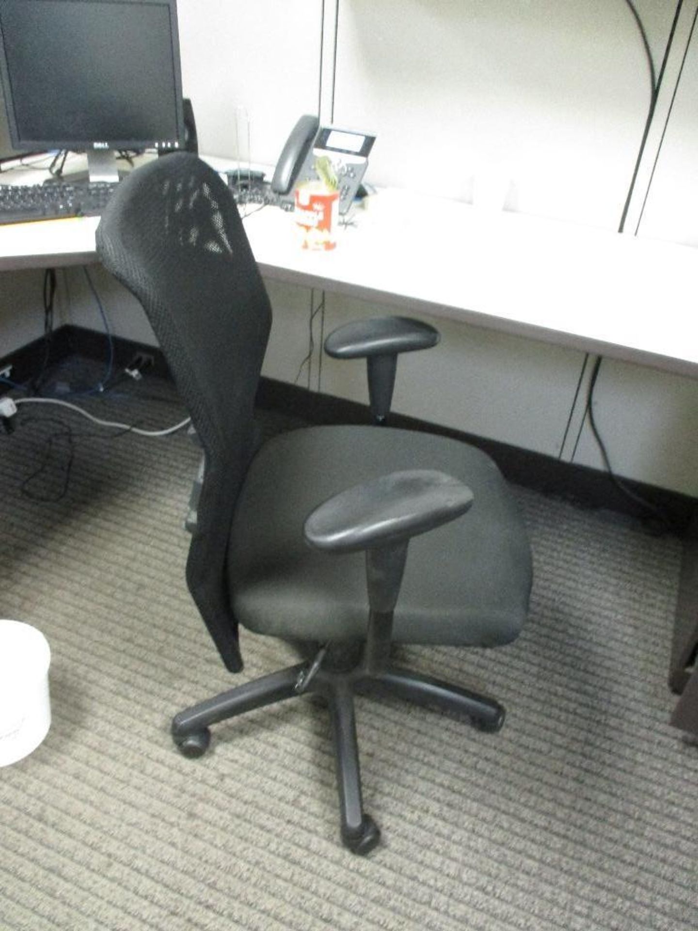 5 Rolling Office chairs - Image 3 of 6