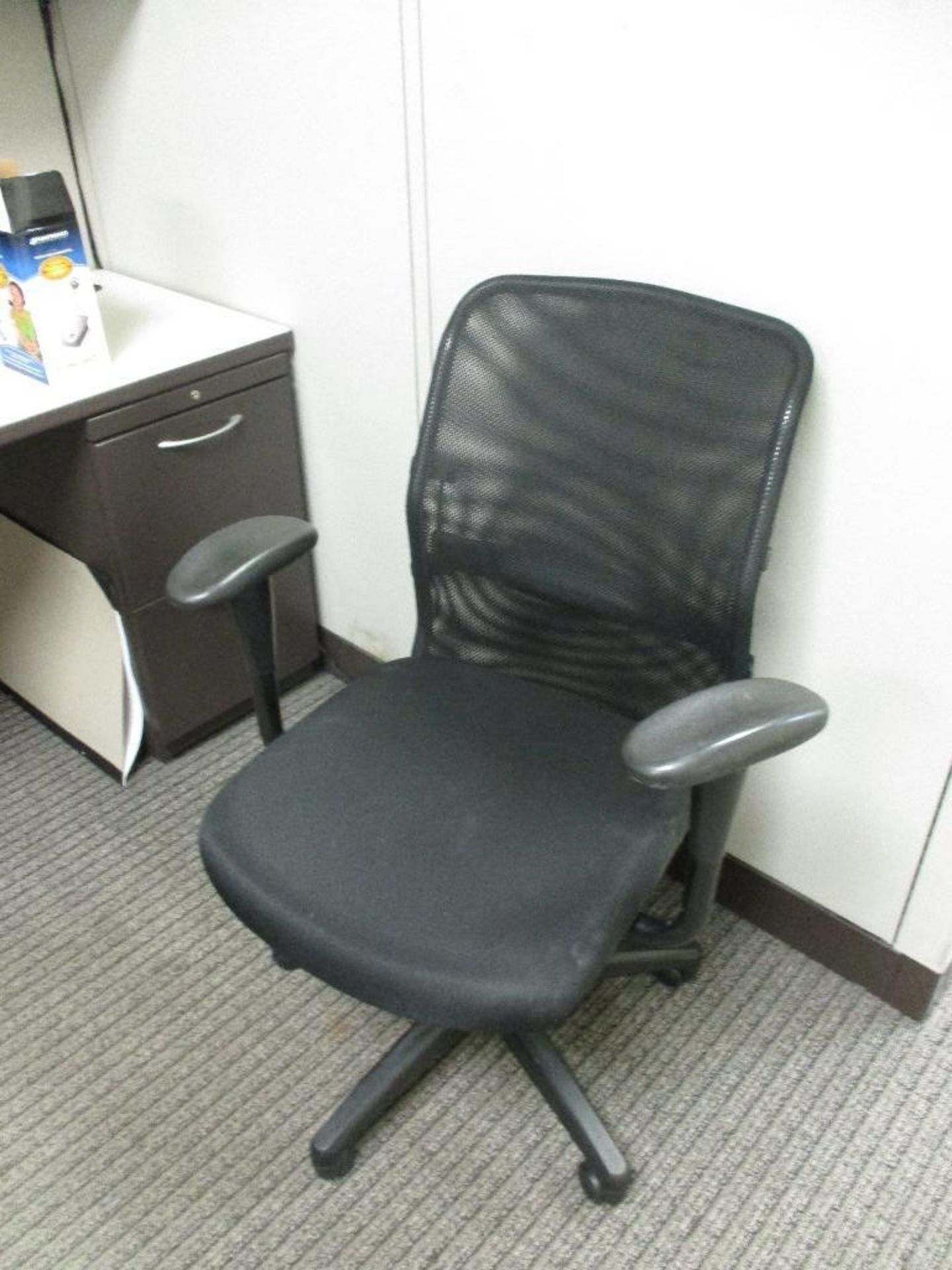 5 Rolling Office chairs - Image 5 of 6