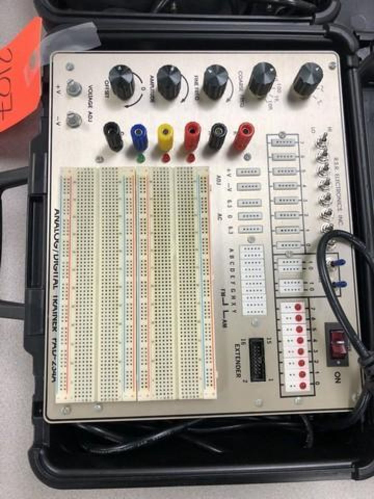 7ea Analogi/Digital Trainer PAD2 - Image 5 of 5