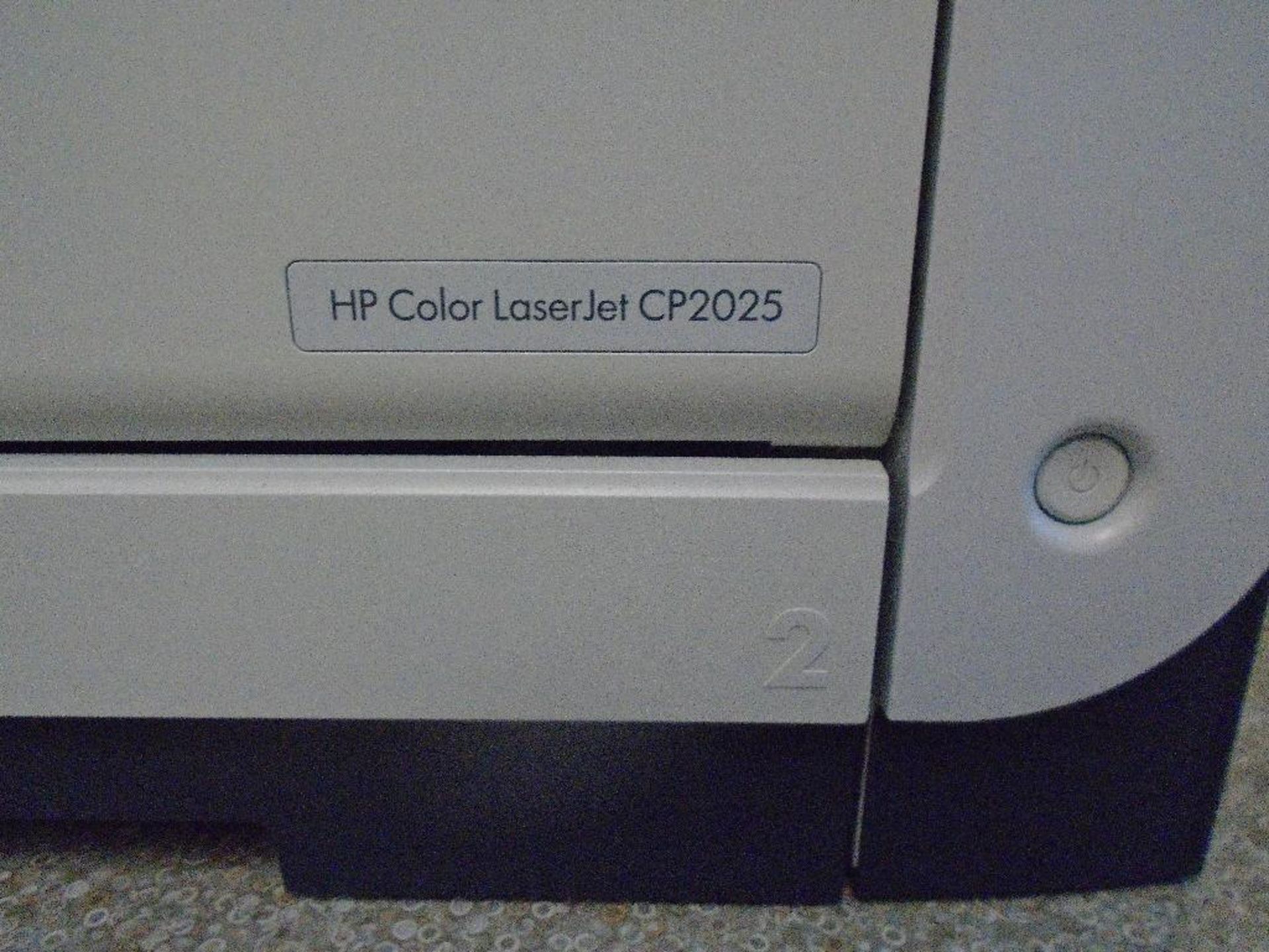 Office consisting of 2 chairs, HP printer model CP2025, 3- 4 drawer file cabinets; - Image 4 of 5