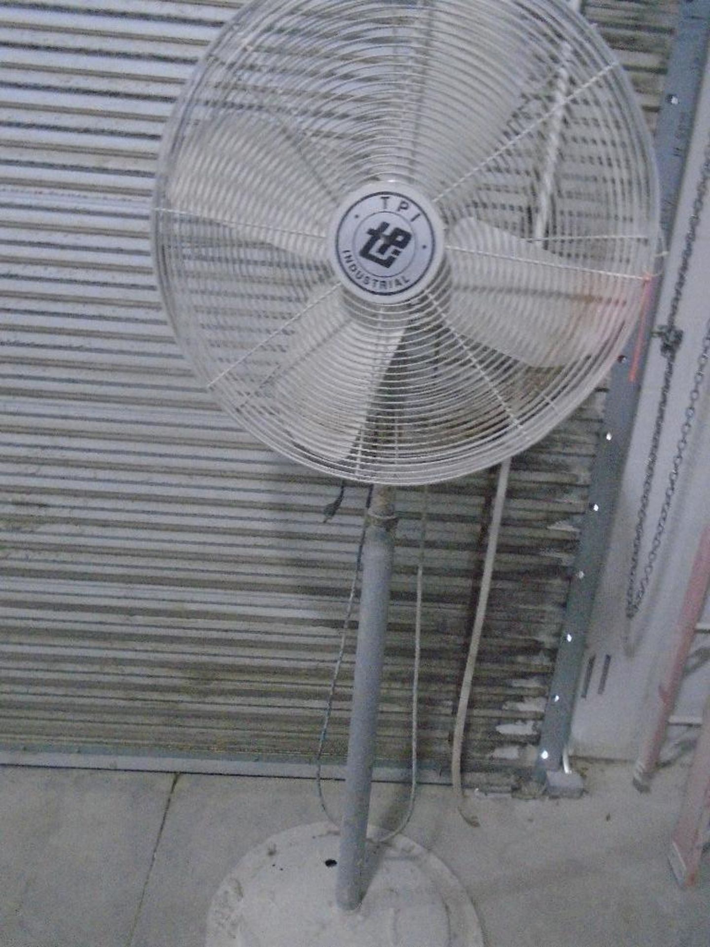 TPI 30" pedestal fan