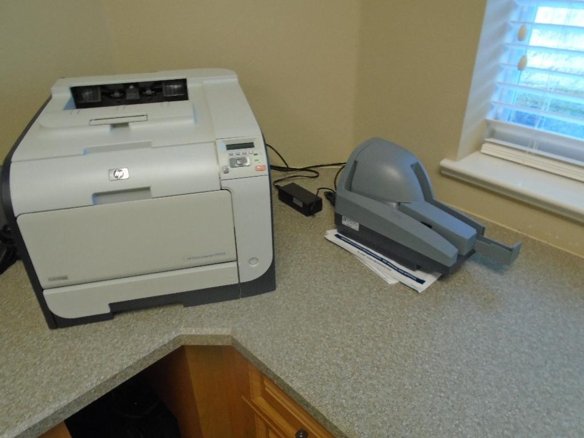 Office consisting of 2 chairs, HP printer model CP2025, 3- 4 drawer file cabinets; - Image 3 of 5