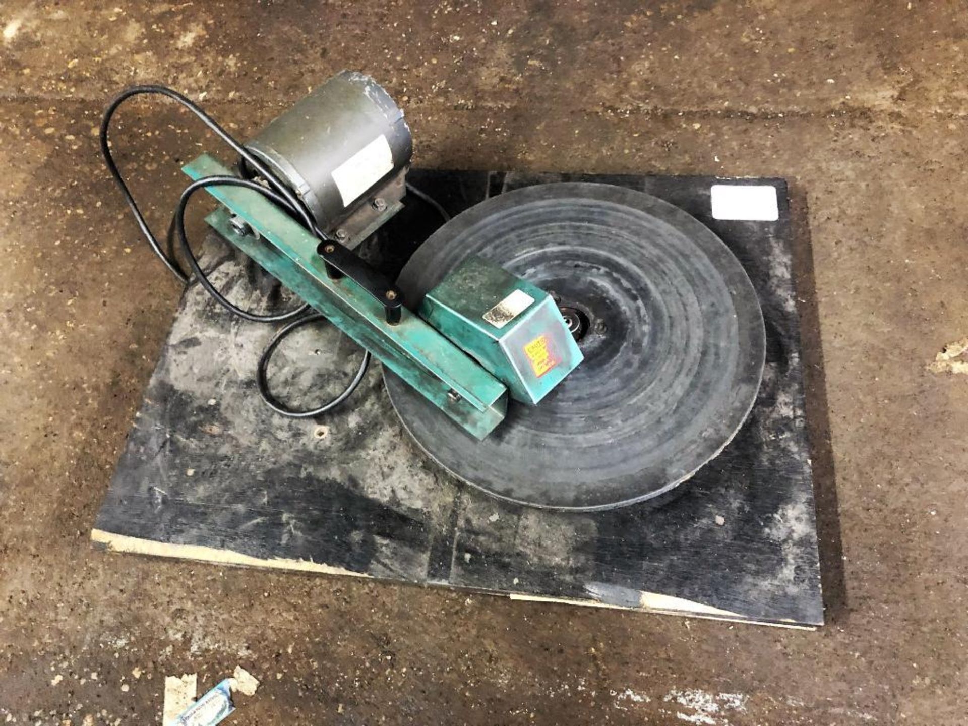 Foley 18" Model: 363 Saw Polisher S/N: 2140 - Image 2 of 6