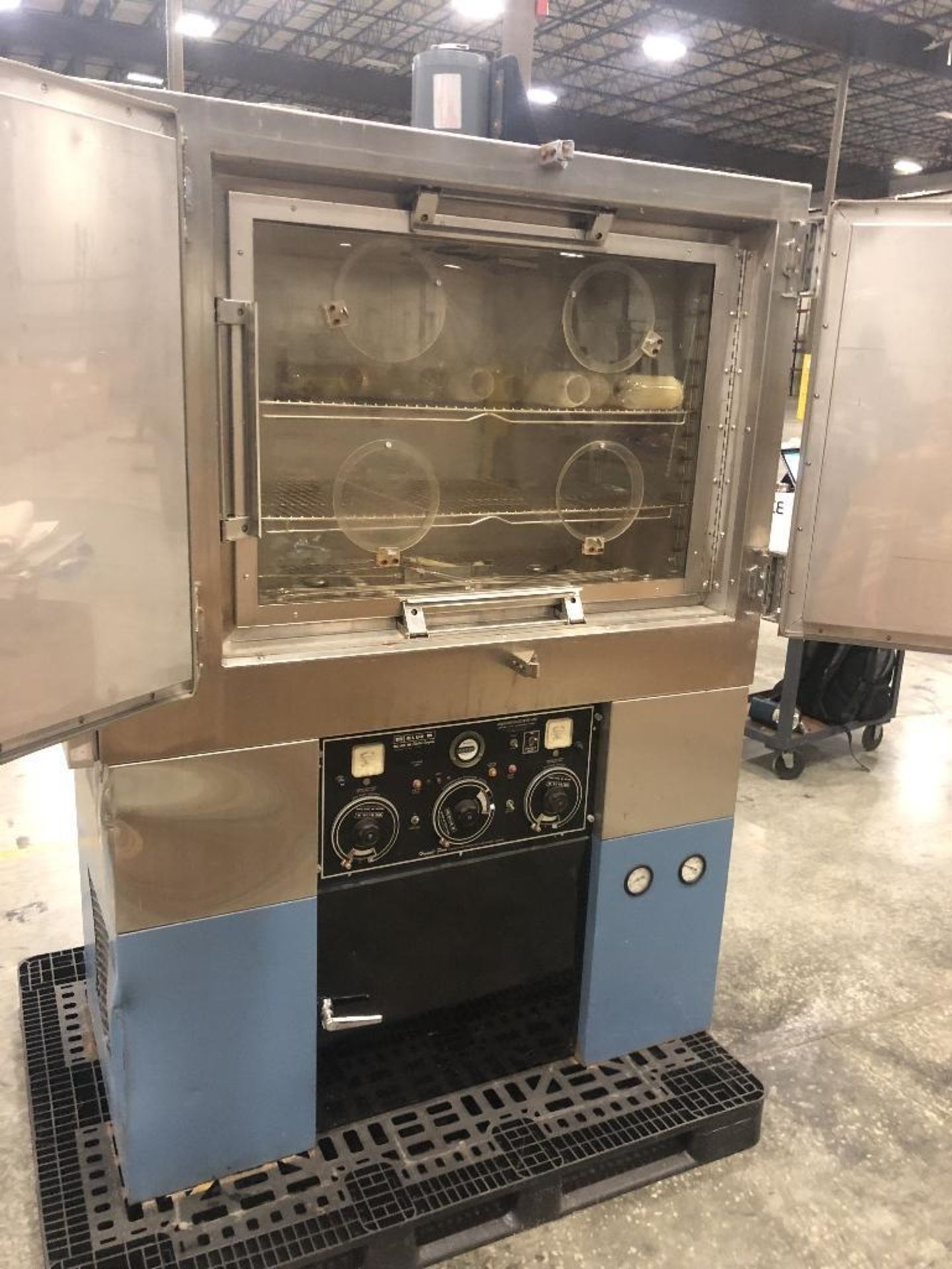 1ea BlueM Saturated Reaction Oven, Model CFR-7752, Temp Range 38f to 200F, Power 240/1/60/ 29A. Dime - Image 4 of 7