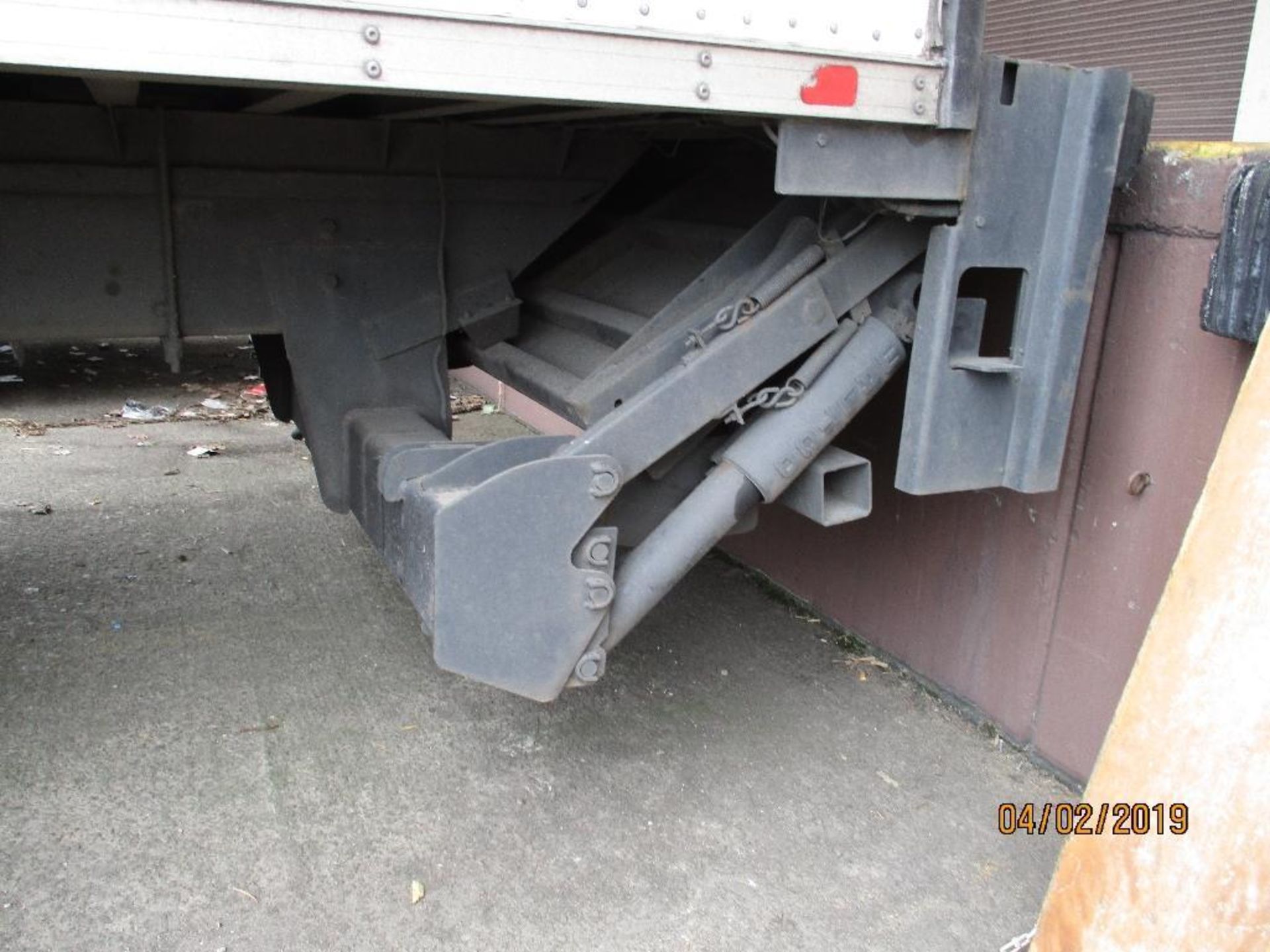 2004 Freightliner Business Class M2 Box Truck 24ft With Lift Gate, Automatic, GVWR 33,000lb, 195623 - Image 6 of 14