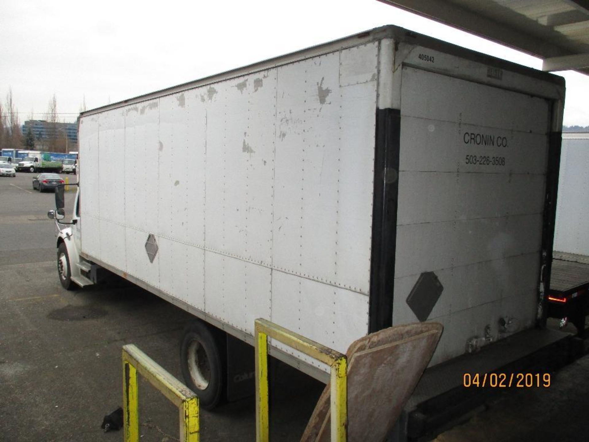 2004 Freightliner Business Class M2 Box Truck 24ft With Lift Gate, Automatic, GVWR 33,000lb, 195623 - Image 3 of 14